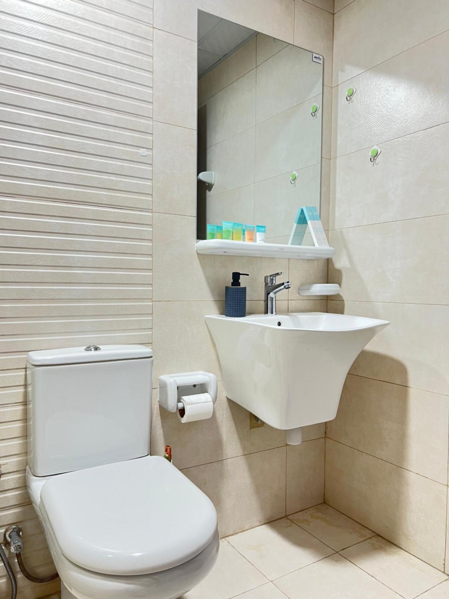 Luxury 1br With Balcony - Pool Dubai