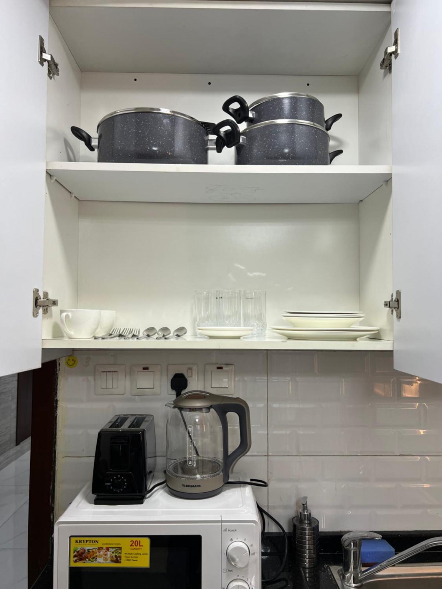 Luxury 1br With Balcony - Pool Apartment