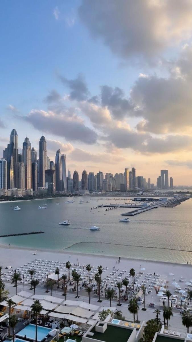 Apartment Seafront Escape Infinity Pool & Private Dubai