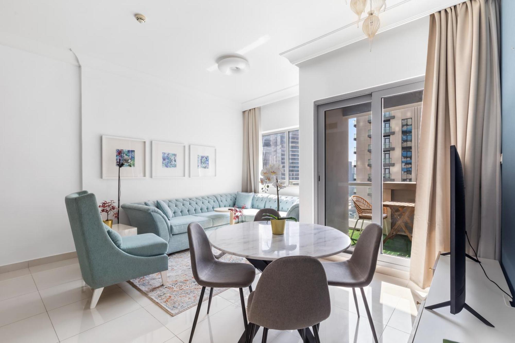 Daire Burj Khalifa View 1br With Parking Dubai