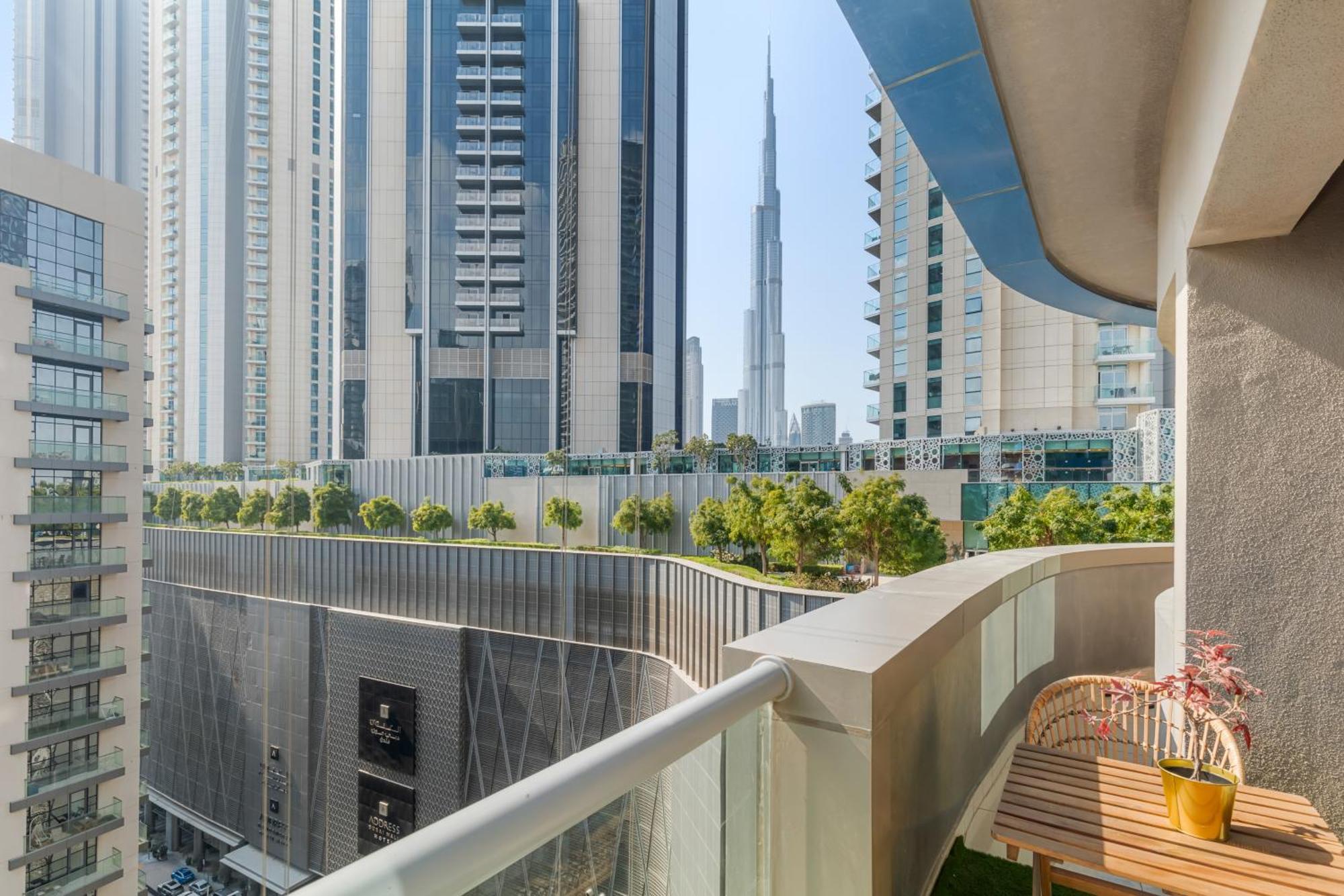 Daire Burj Khalifa View 1br With Parking Dubai