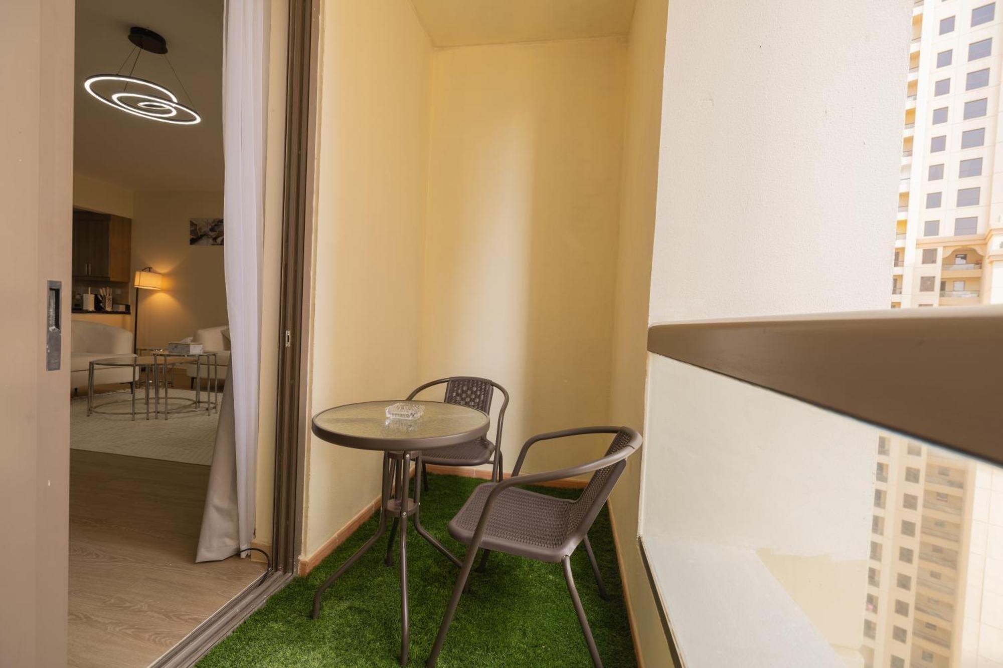 Apartment 1br At Jumeirah Residences - Walking Distance To