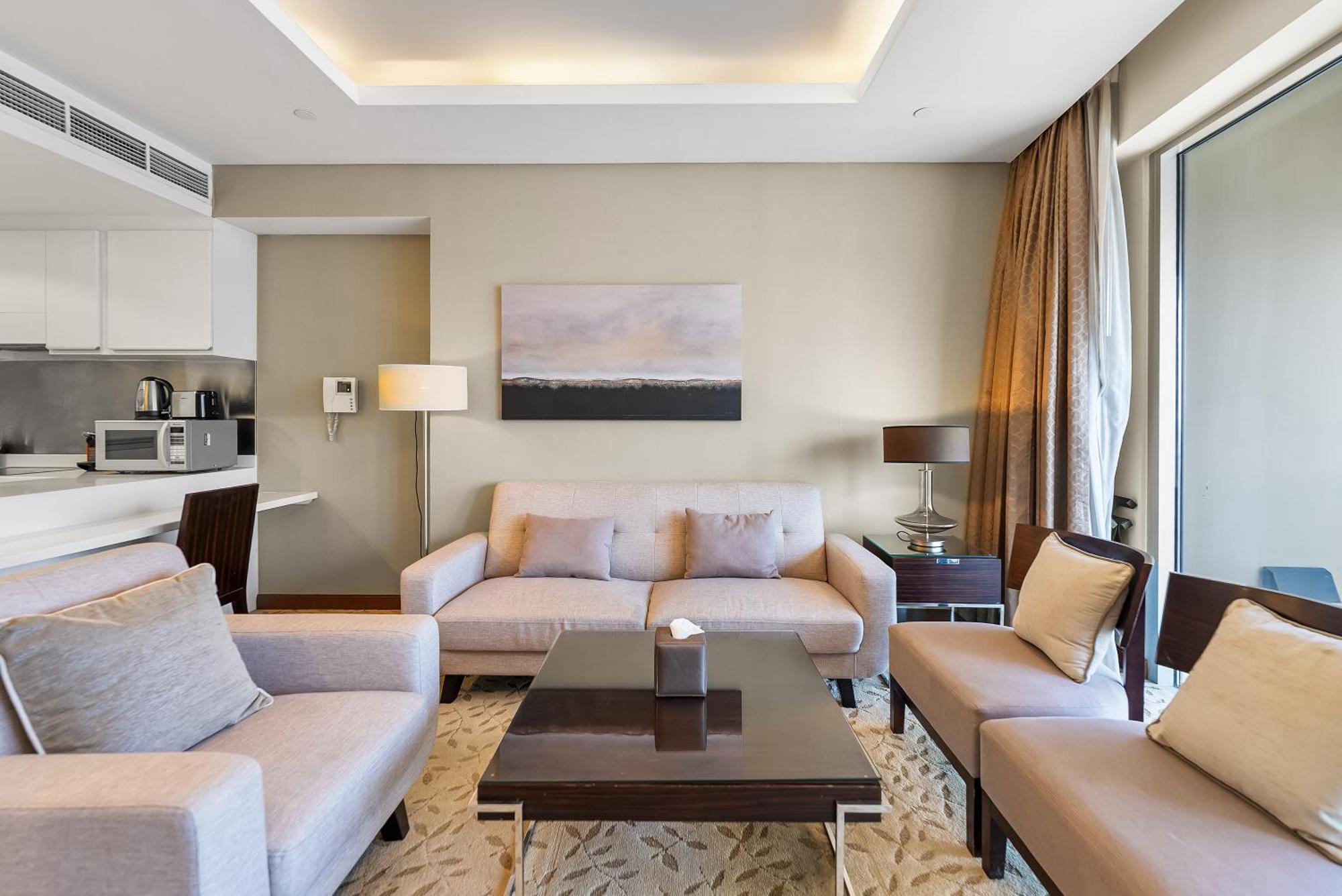 Magnificent - 1 Bedroom In The Address Residences Mall Apartment *