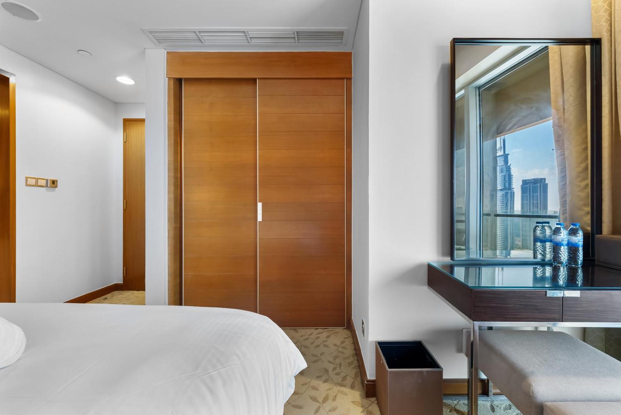 Magnificent - 1 Bedroom In The Address Residences Mall * Dubai