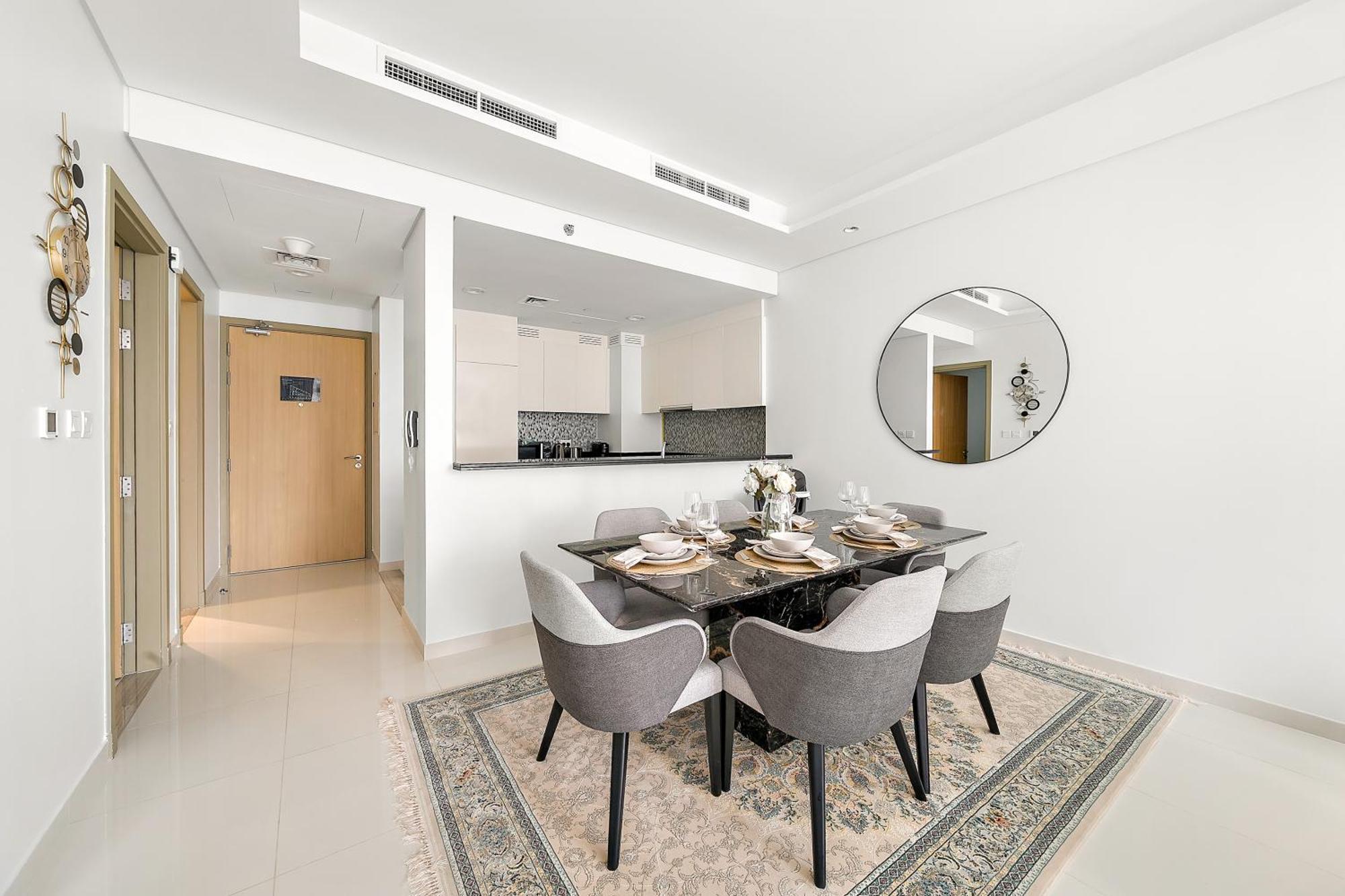 Stylish 2br In 5 Star With Burj Khalifa Views Dubai