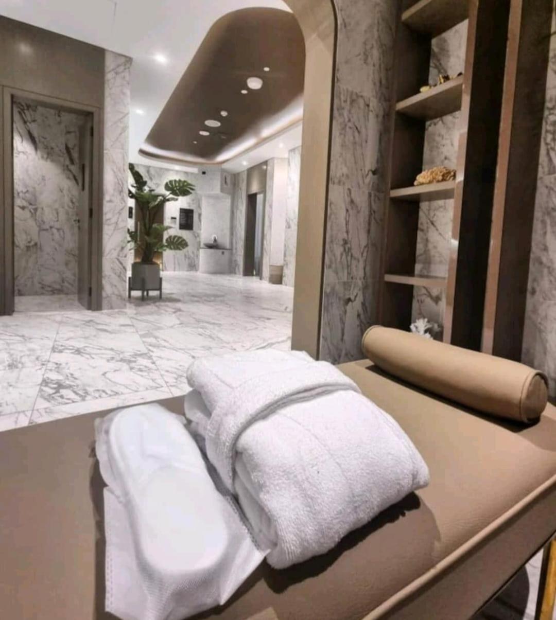 Stylish 2br In 5 Star With Burj Khalifa Views * Dubai