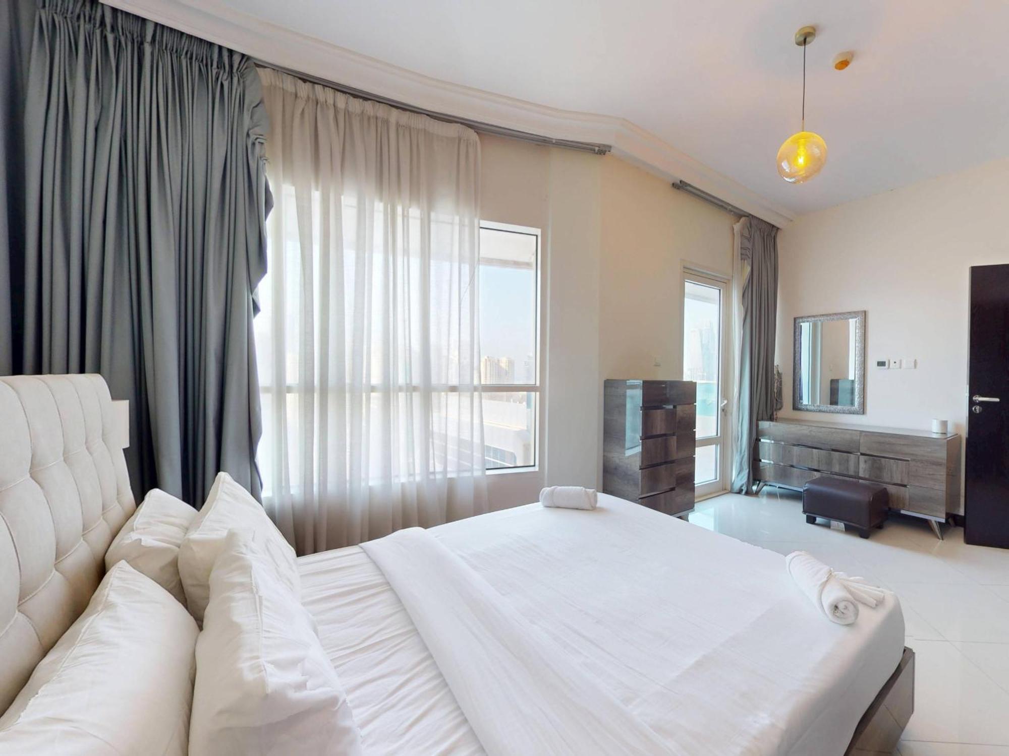 Spacious Duplex 4br With Maids *