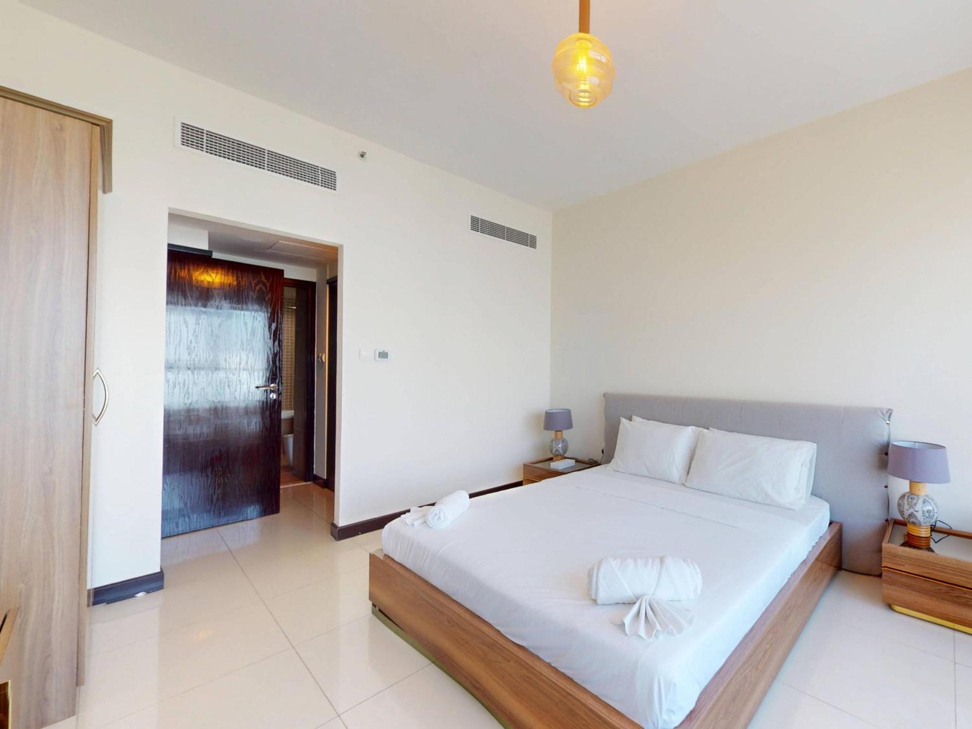 Spacious Duplex 4br With Maids Apartment