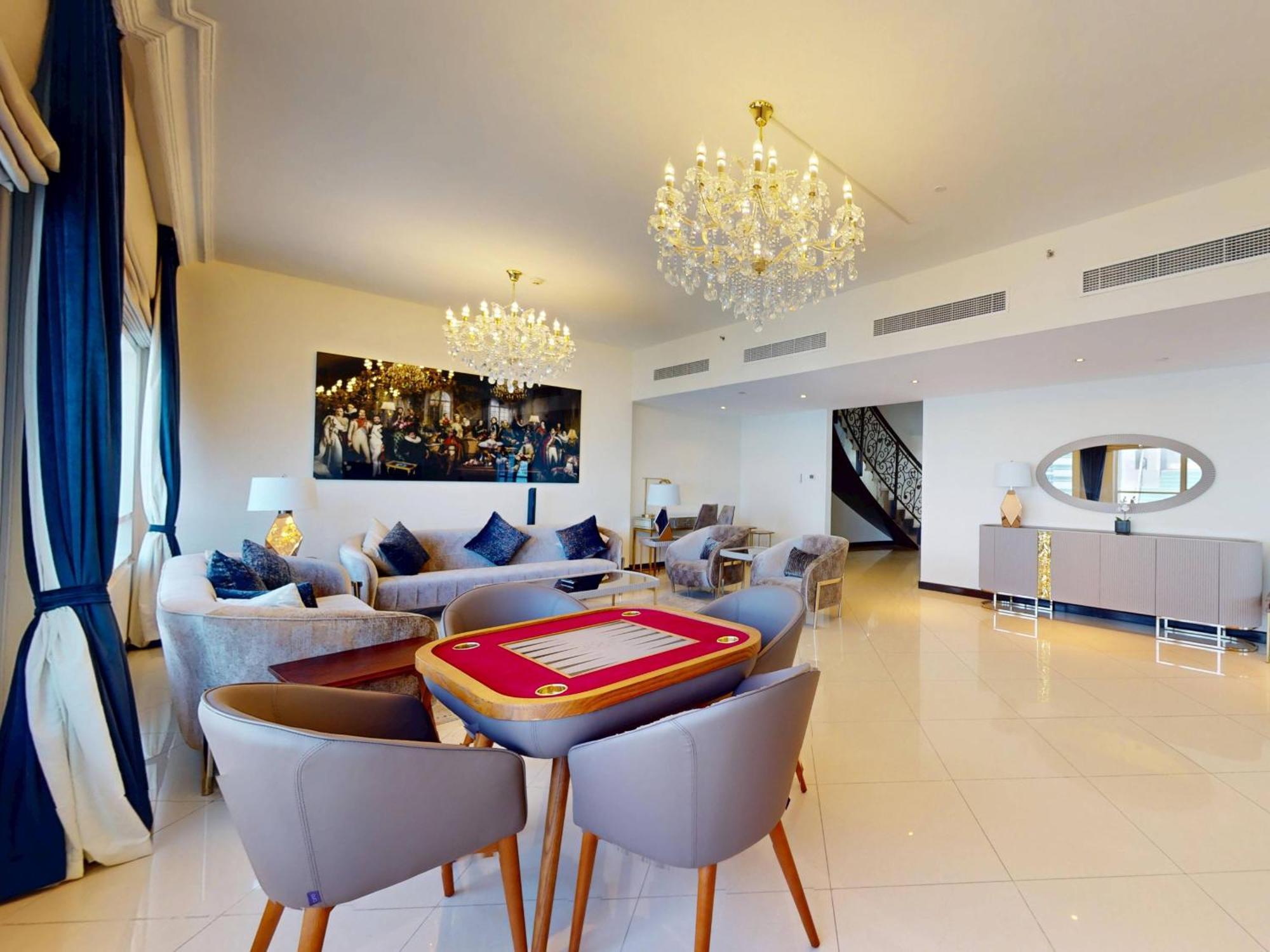 Spacious Duplex 4br With Maids