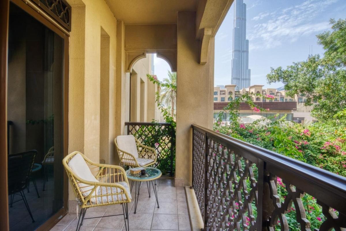 Stylish 2-bedroom In The Heart Of Oldtown * Dubai