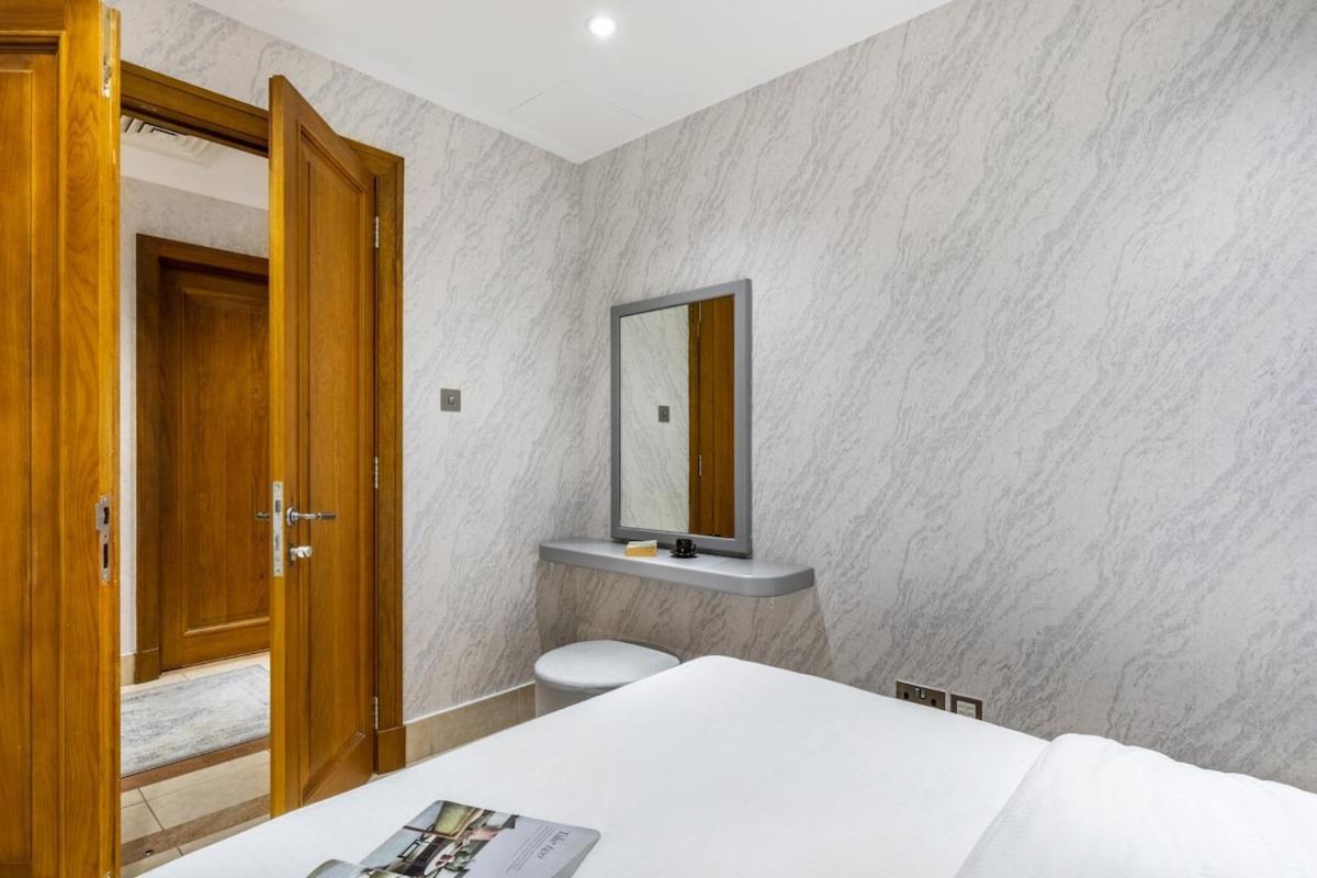 Stylish 2-bedroom In The Heart Of Oldtown * Dubai