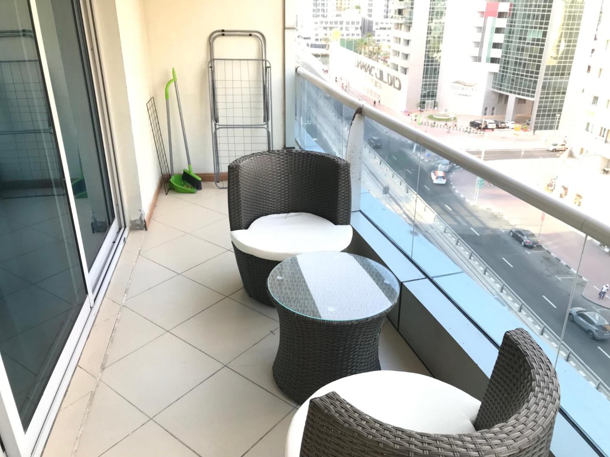 Apartamento Cozy One Bedroom Close To And Metro Station Dubai