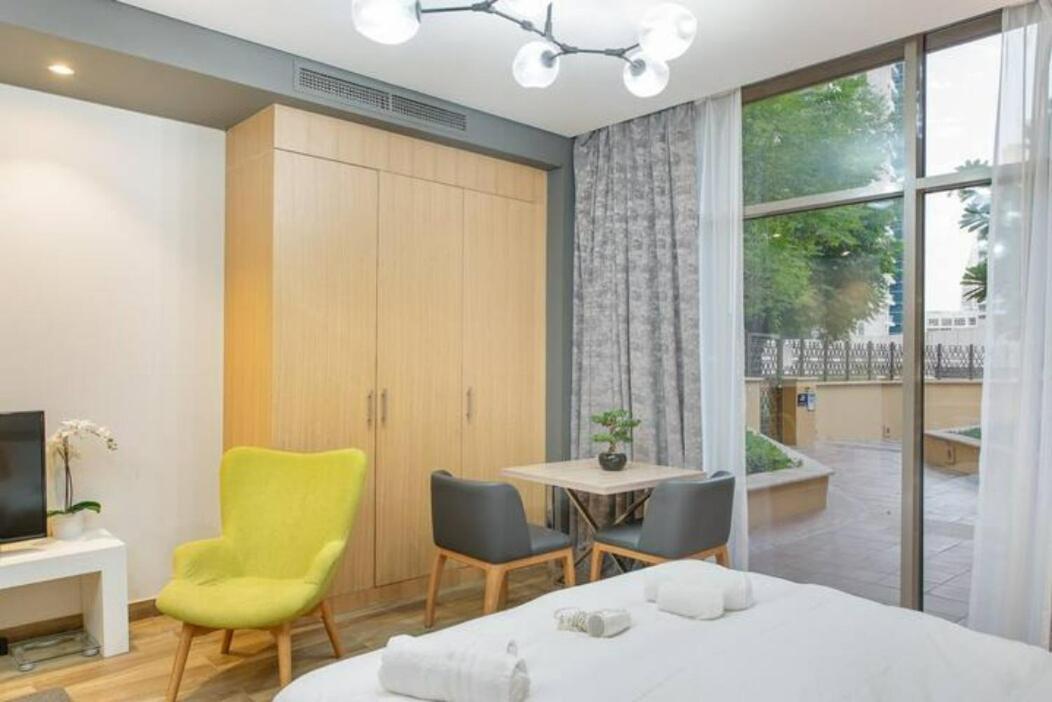 Peaceful For 4 At Sadaf 1 In Jbr Near The Apartment Dubai