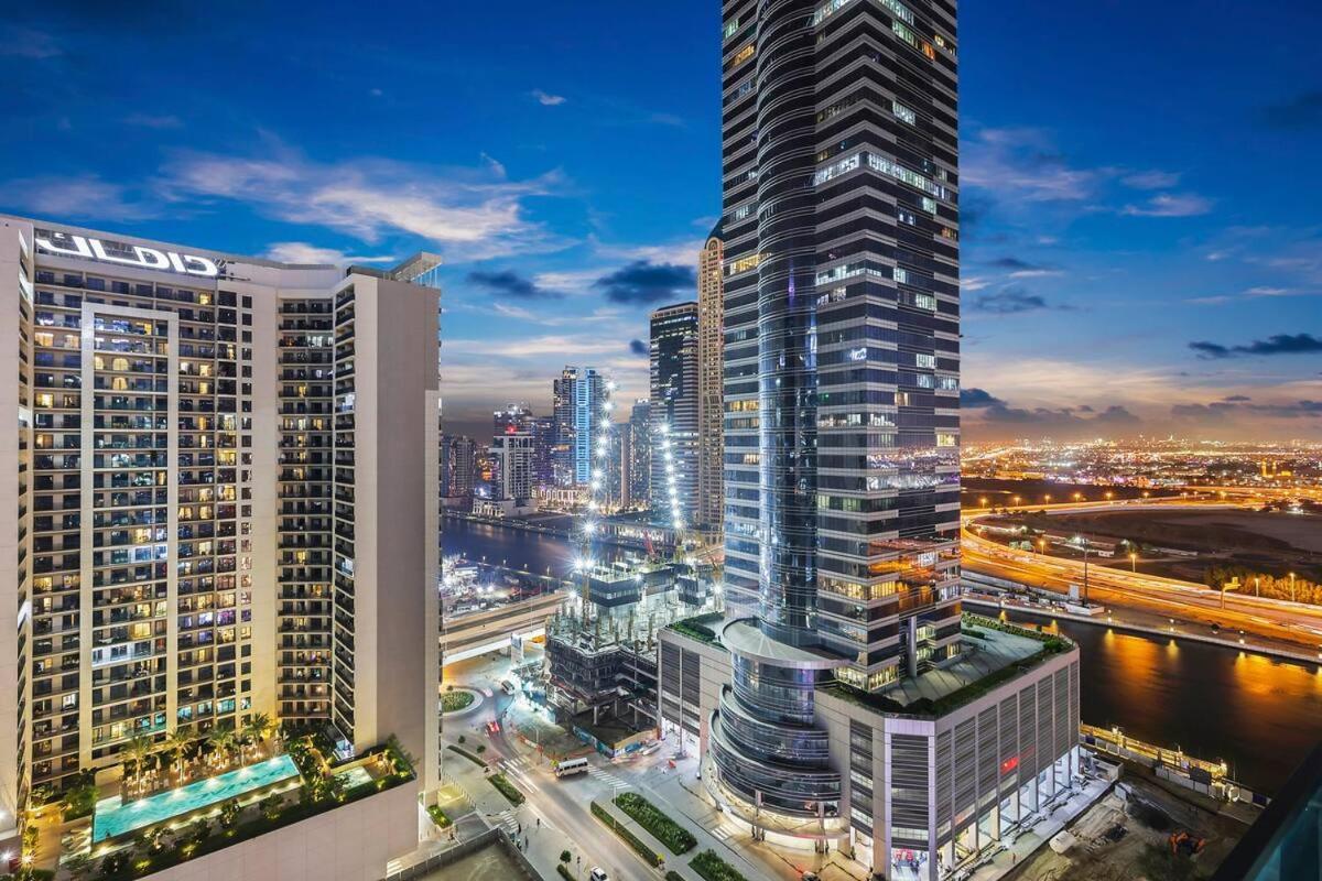 Stylish 1br Business Bay - Near Metro - Balcony With Views Apartment *