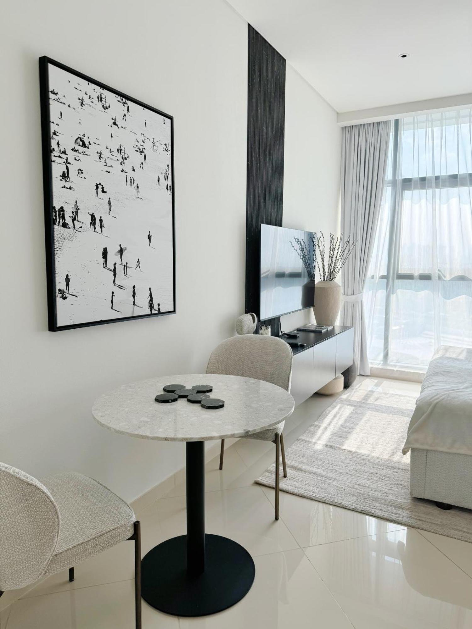 The Seven Palm Apartment *