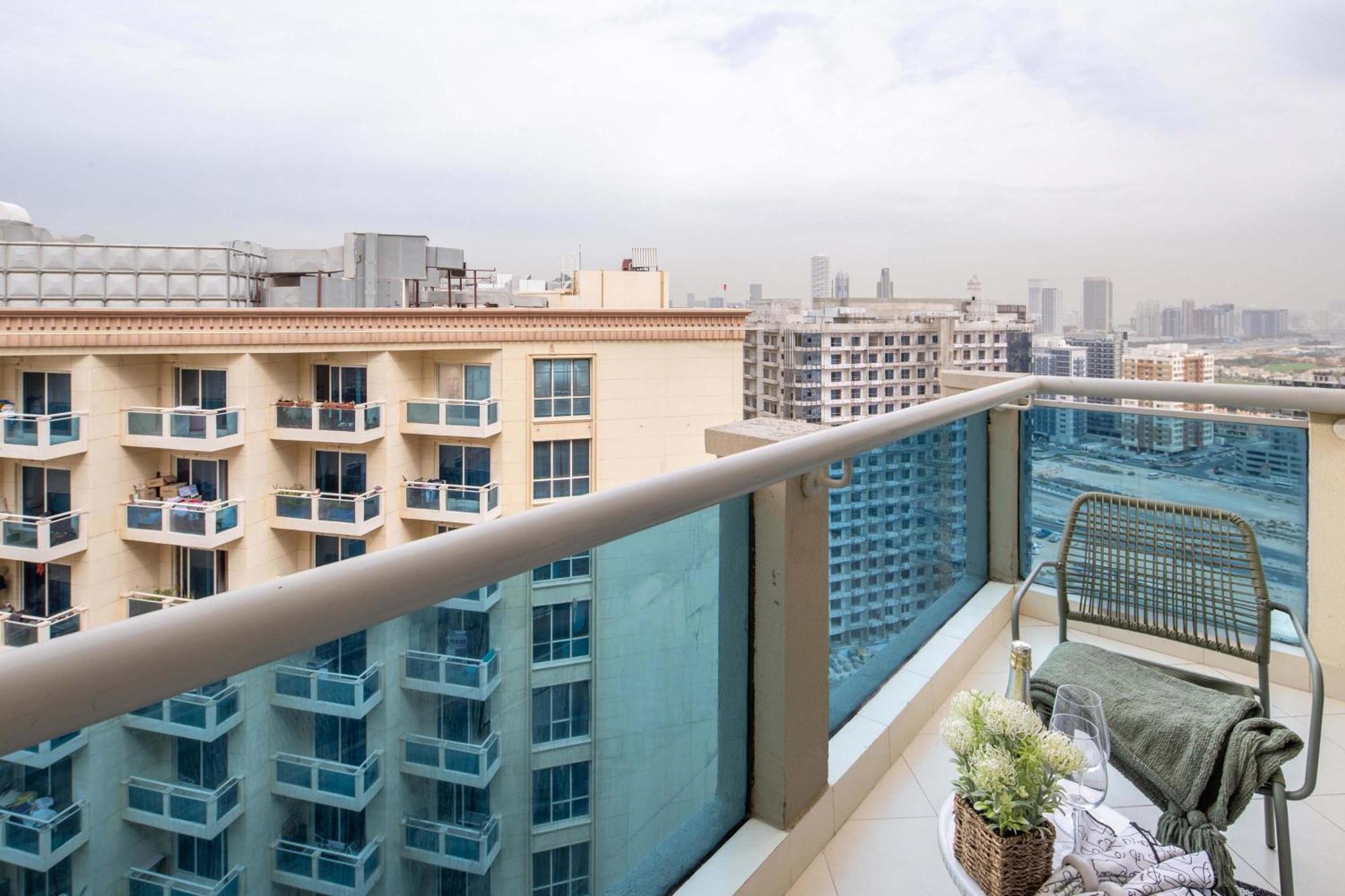 Frank Porter - Vista Dubai