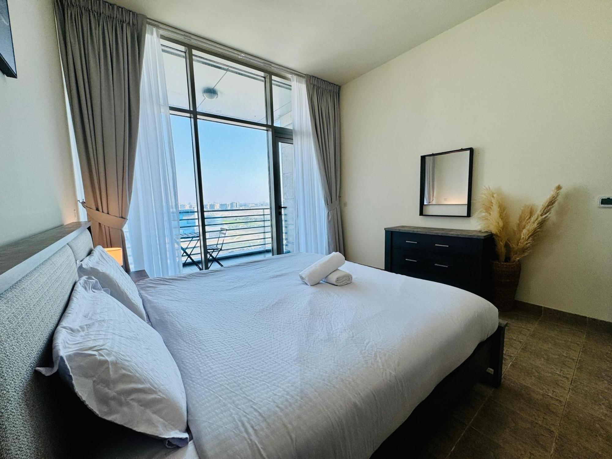 Apartamento Hm- 702 Specious And Large Fully Furnished One Bedroom Dubai