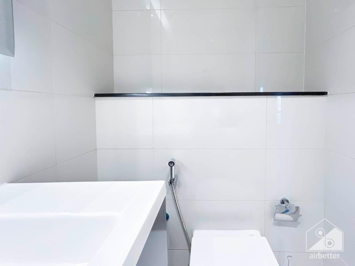Luxury At Damac Majestine With Balcony & Views Apartment Dubai
