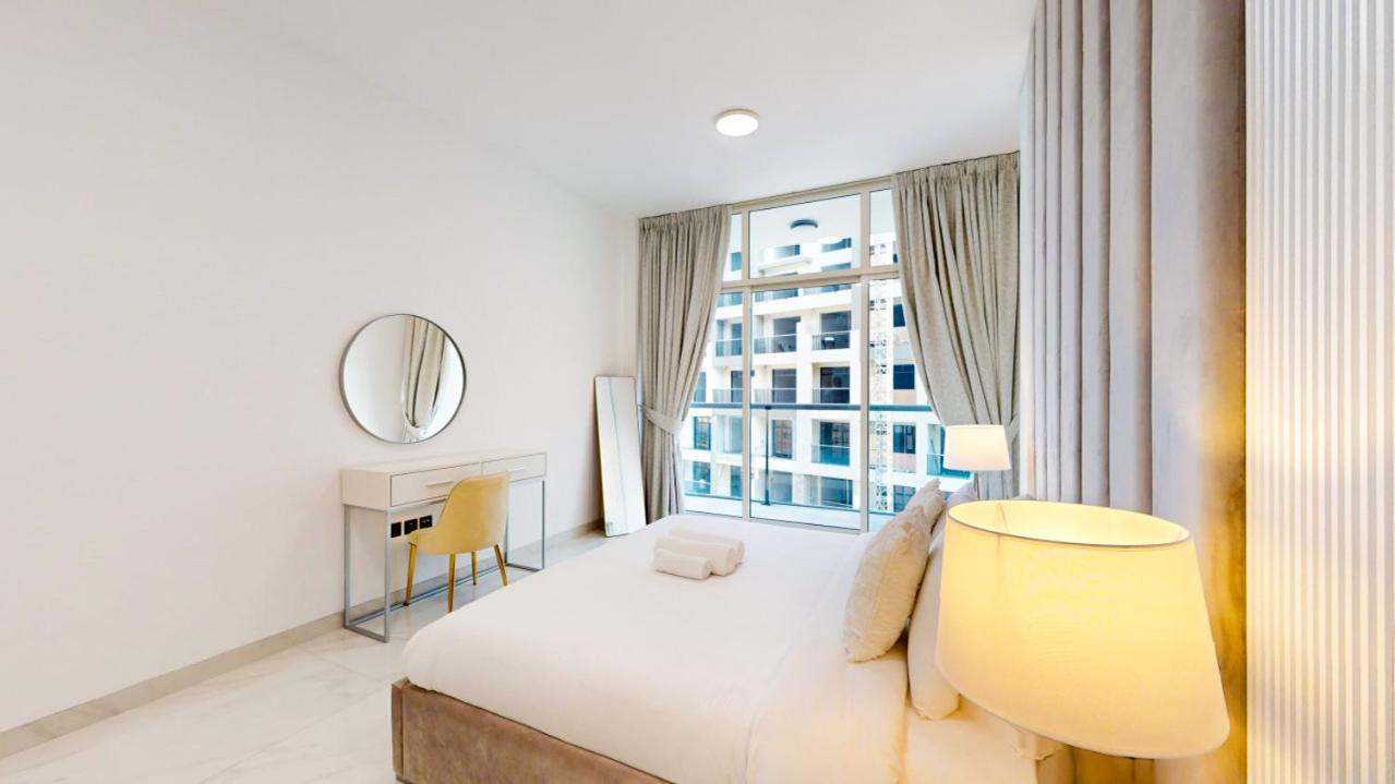 Uni Estate - Airy One Bedroom