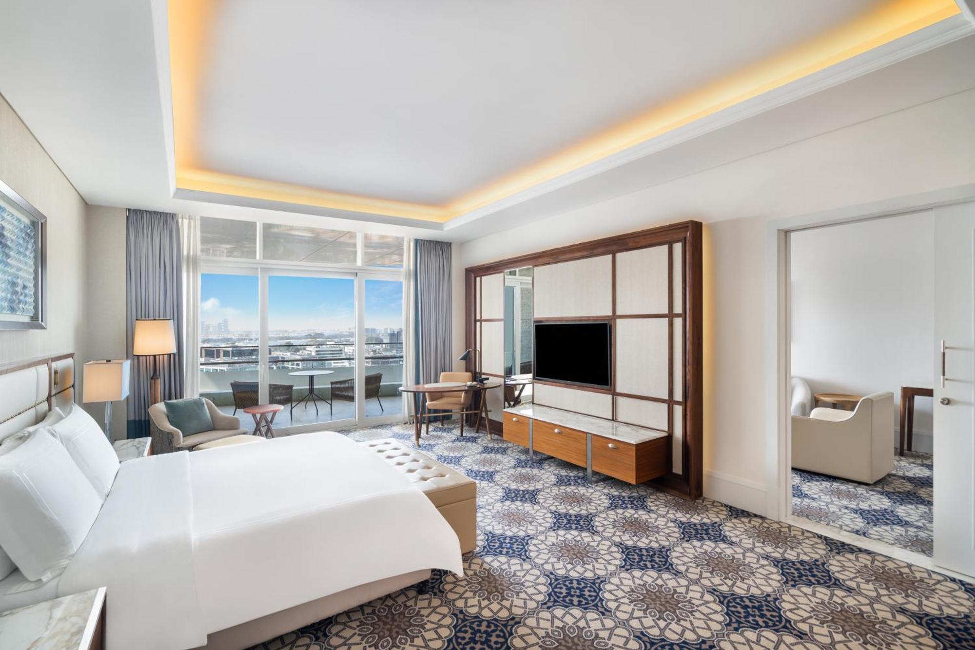 Hotel Grand Plaza Mövenpick 5*
