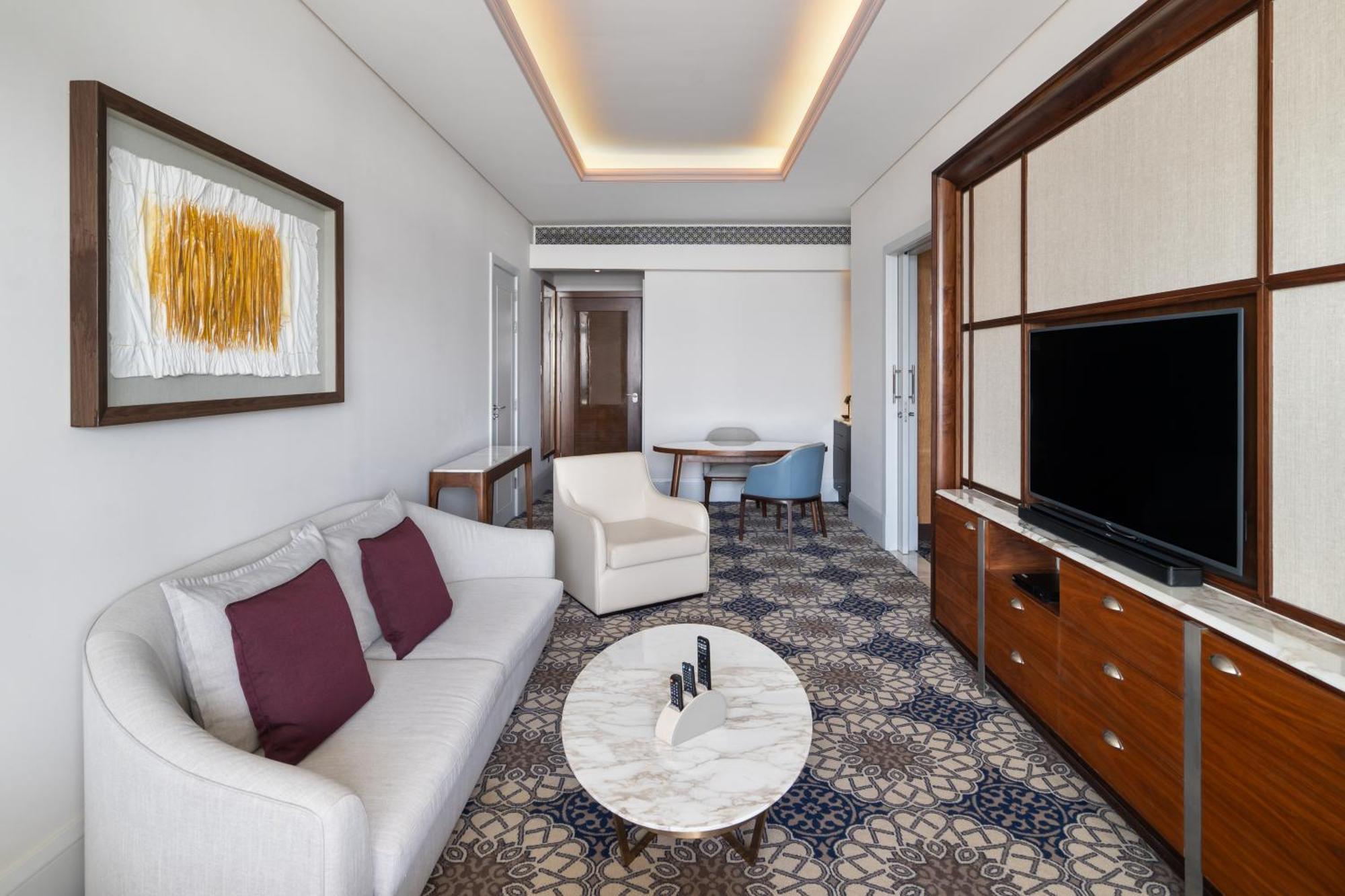 Hotel Grand Plaza Mövenpick 5*
