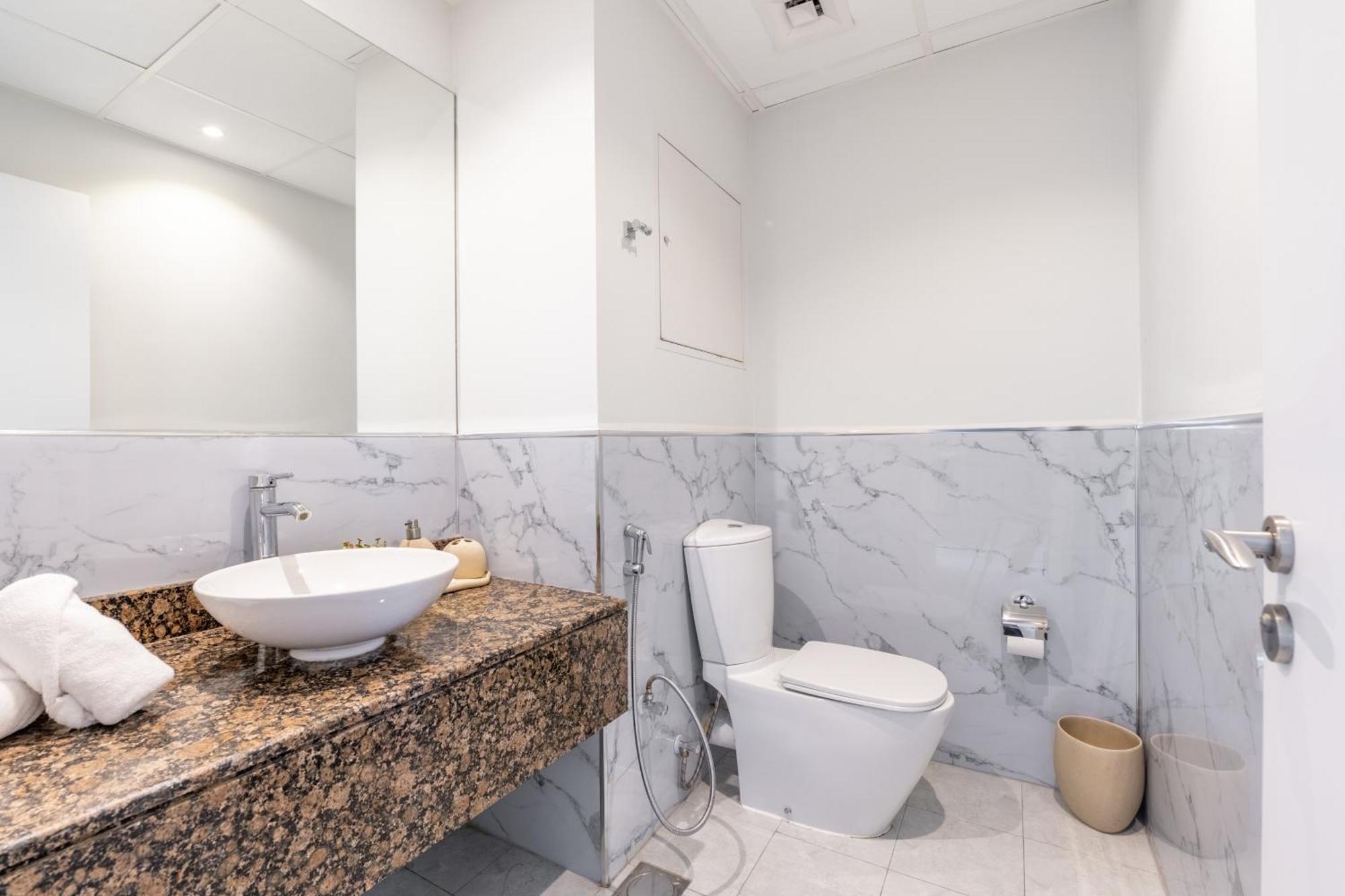 Luxury Jbr - Full Sea View - Free 5* Access * Dubai