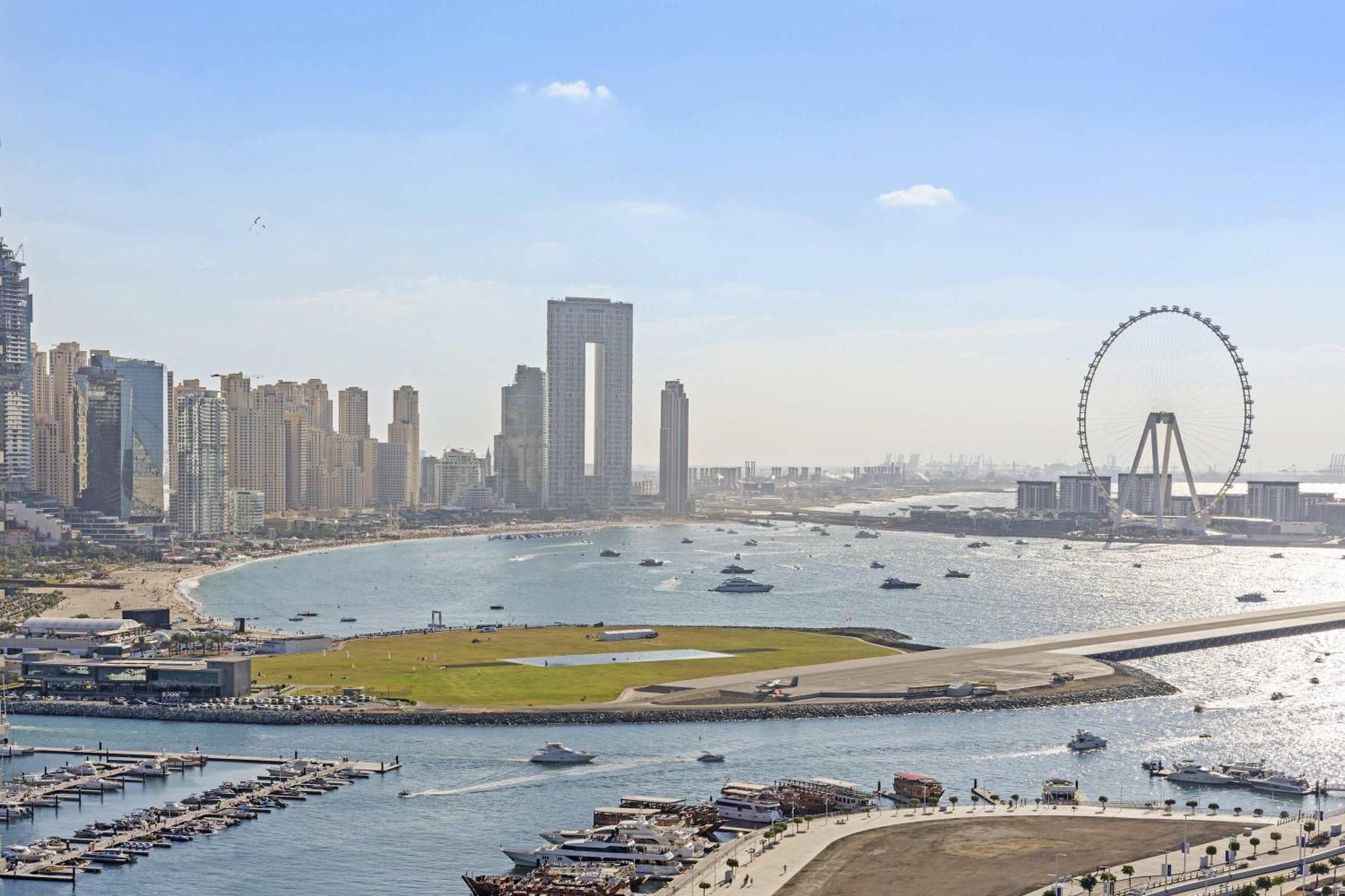 Silkhaus New 1bdr With Private Dubai