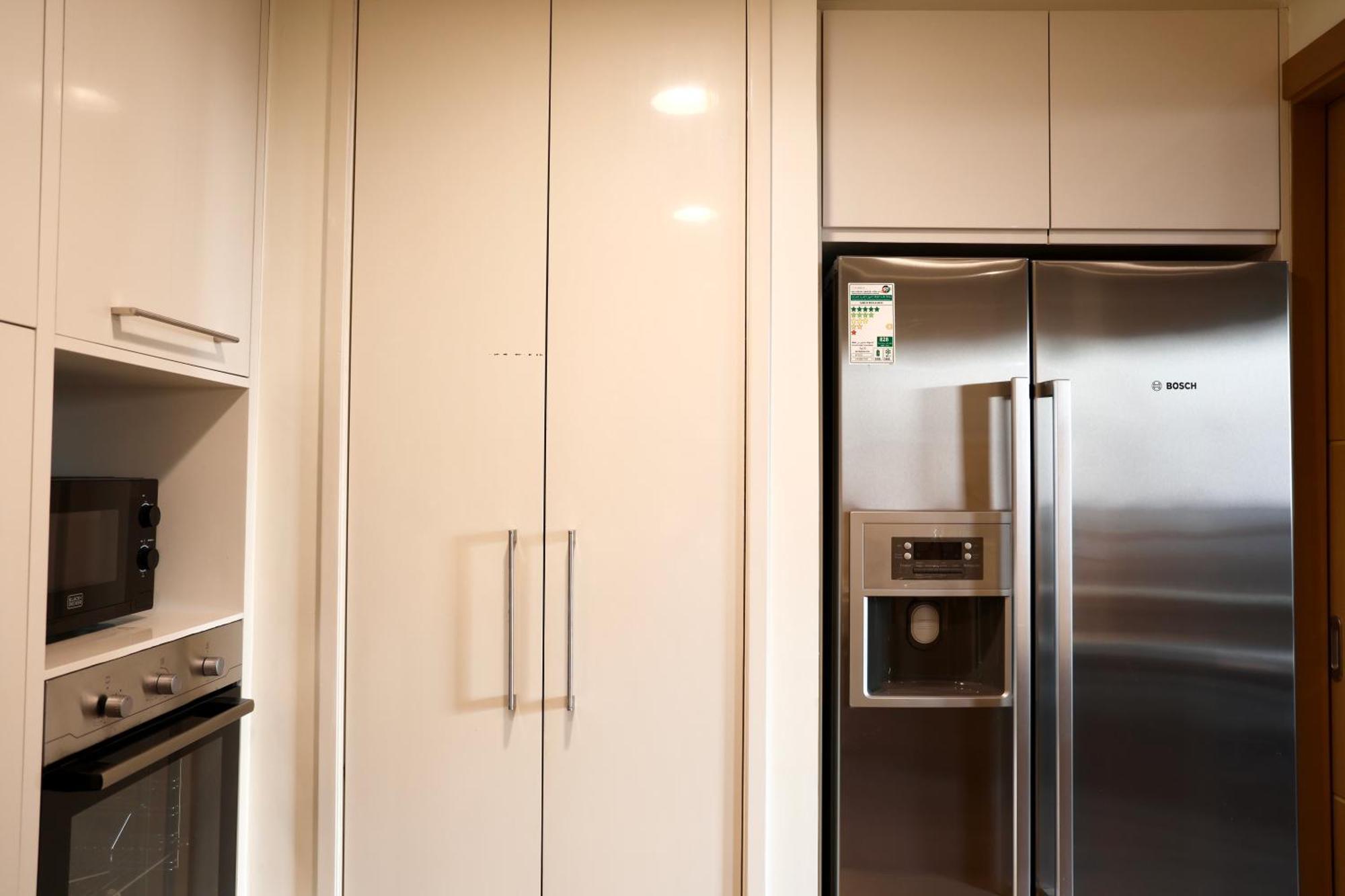 Nivis Find-burj Vista-direct Access To Mall Apartment *