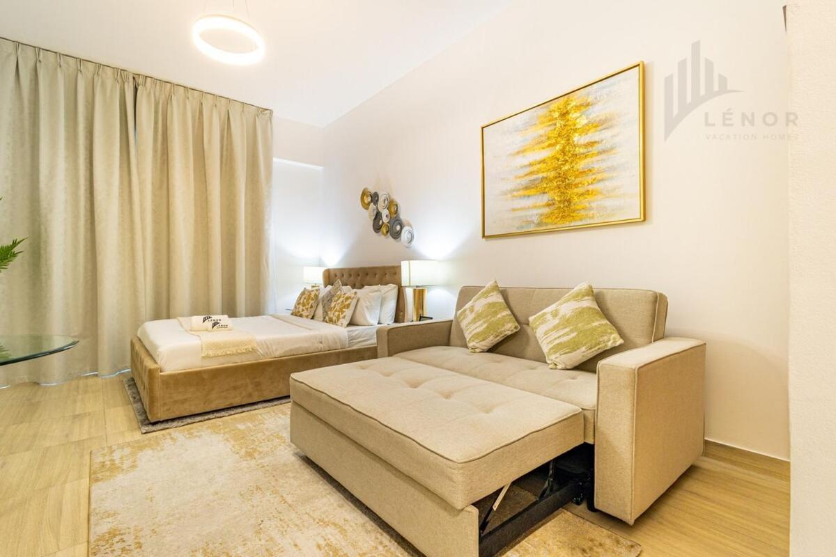 Apartment Chic Living Jvc