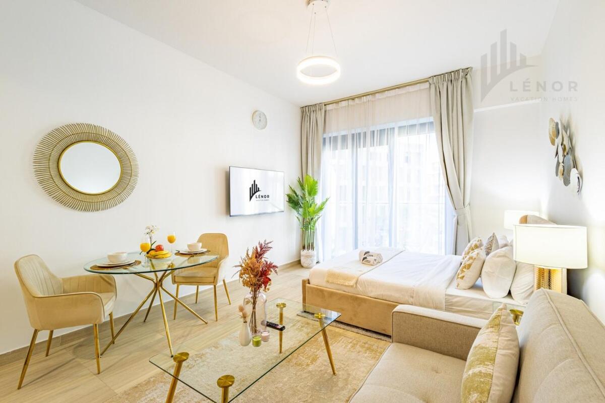Apartment Chic Living Jvc