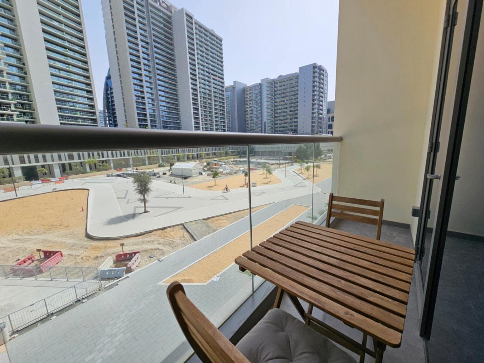 Chic Living At Sterling * Dubai
