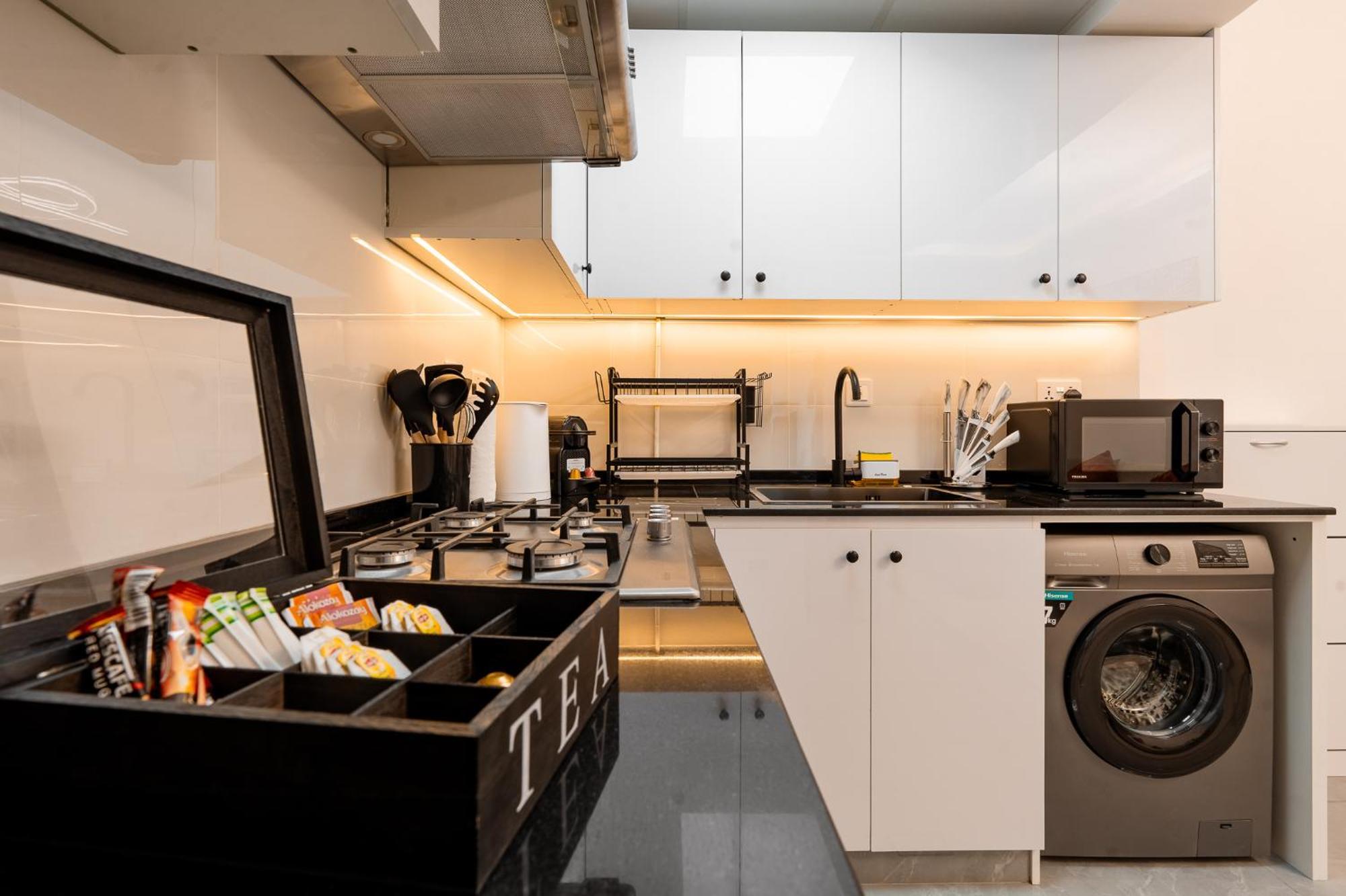 Marina - 1 Bhk Stunning