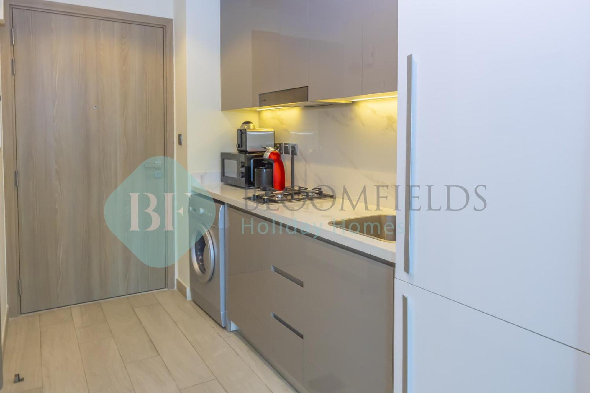 Bloomfields Cozy Stu Azizi Farhad Apartment Dubai