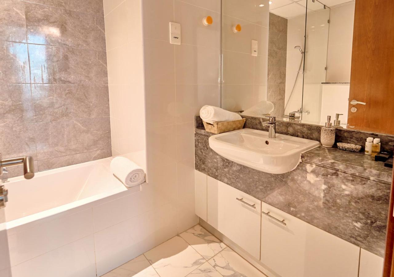 Spacious 1Br With Dubai Canal View, Close To Dubai Mall By Voye Homes Dubai