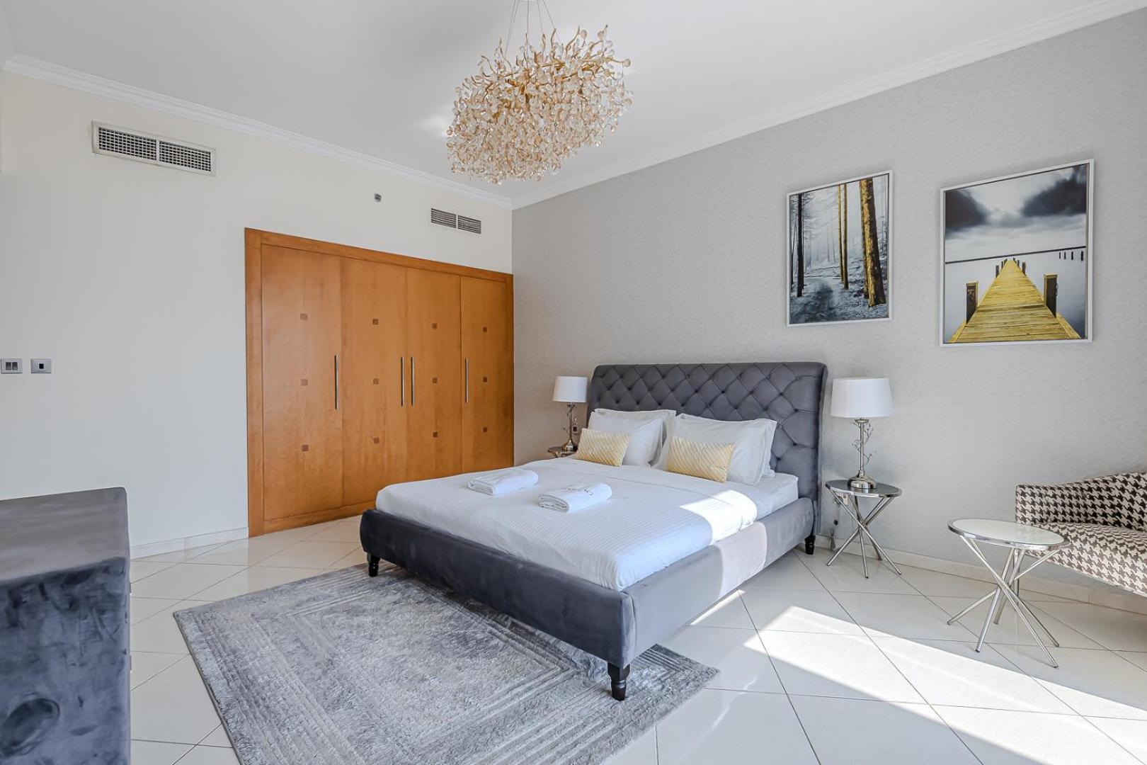 Apartment Spacious 3bdr In Marina With Office