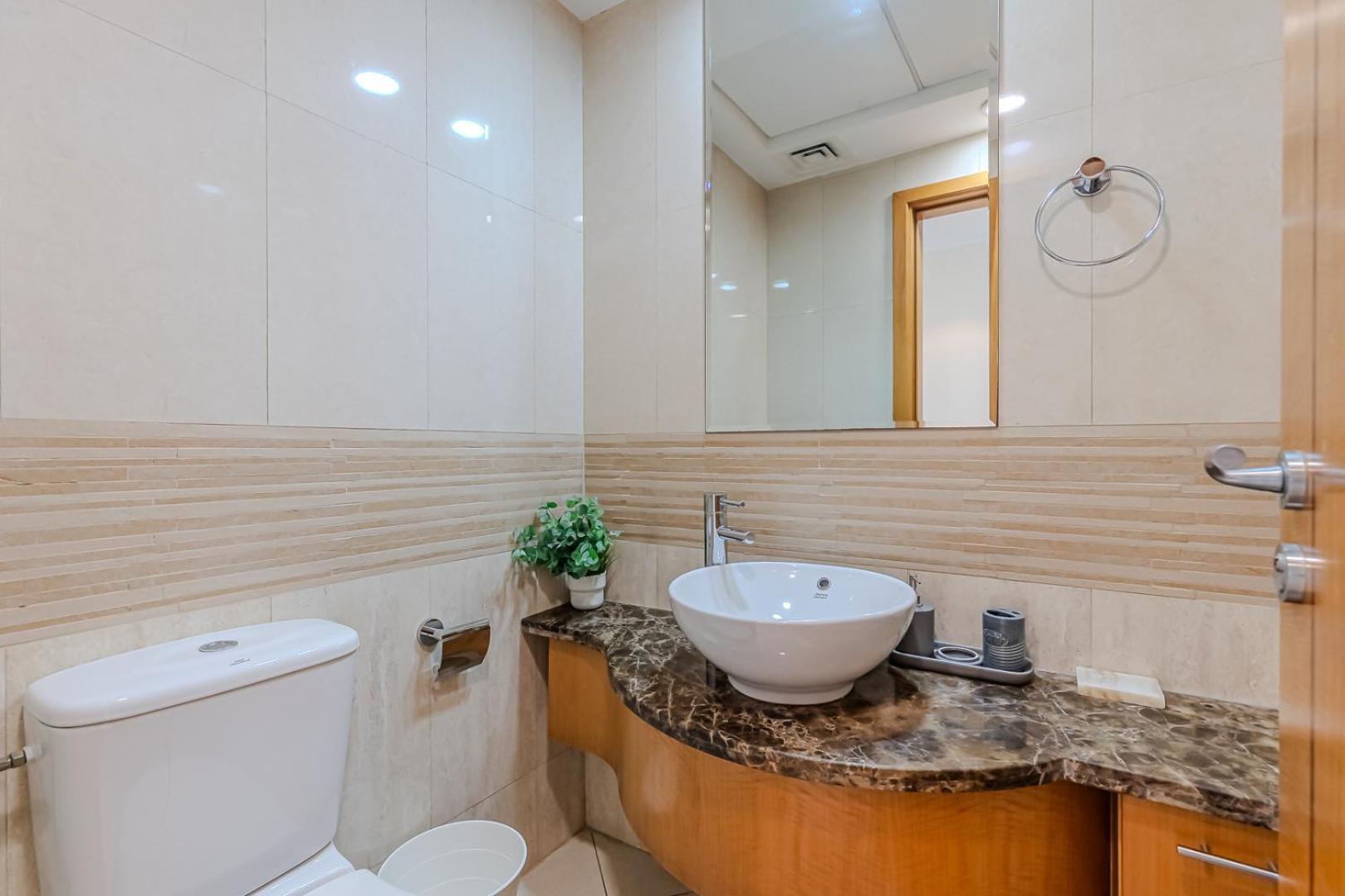 Apartment Spacious 3bdr In Marina With Office *