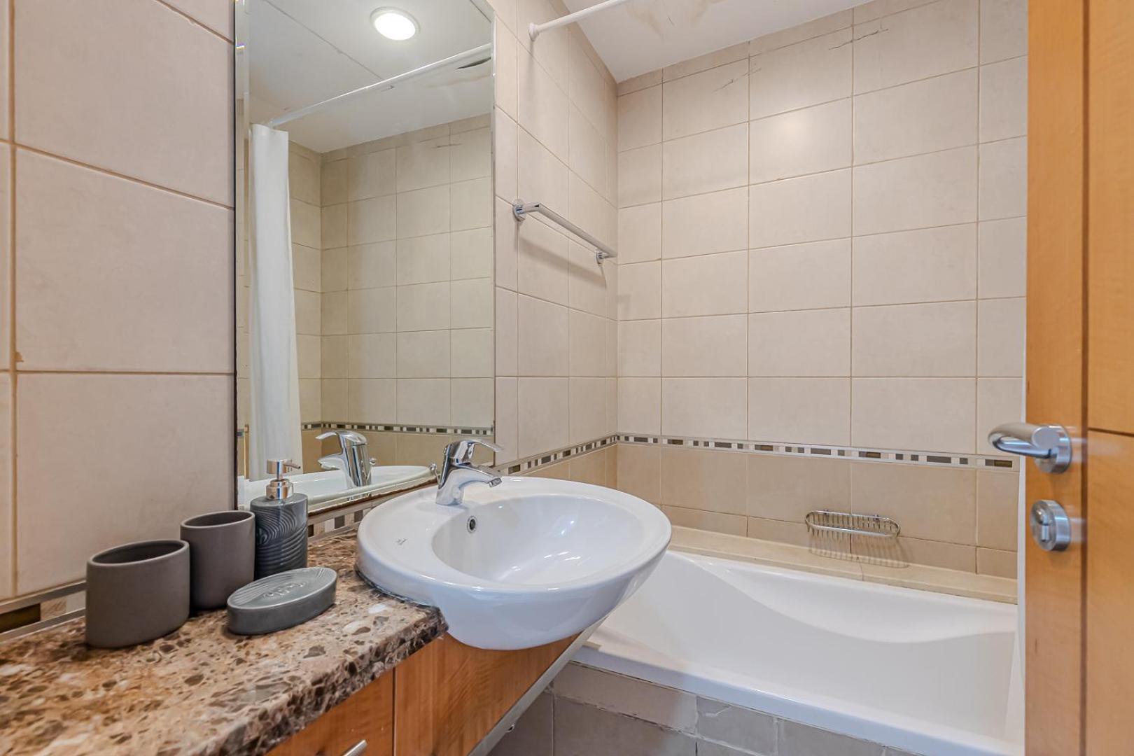 Spacious 3bdr In Marina With Office