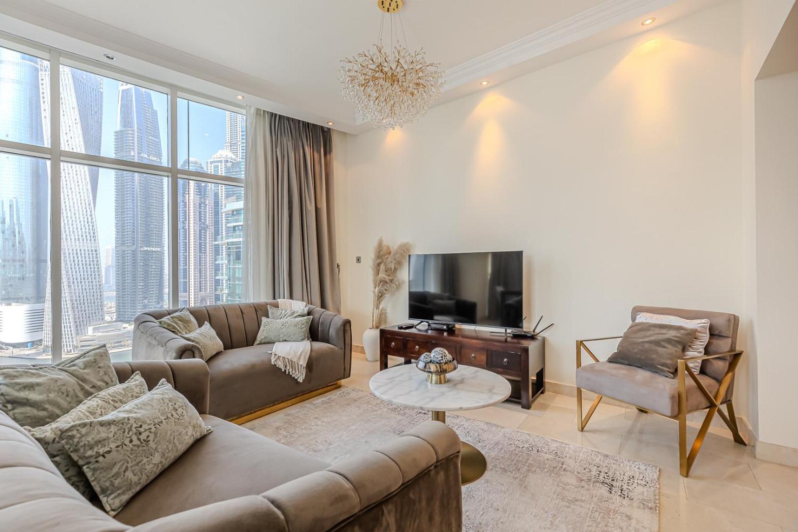 Spacious 3bdr In Marina With Office Apartment *