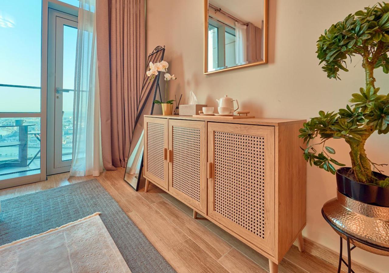 Apartment Spacious 1Br With Dubai Canal View, Close To Dubai Mall By Voye Homes