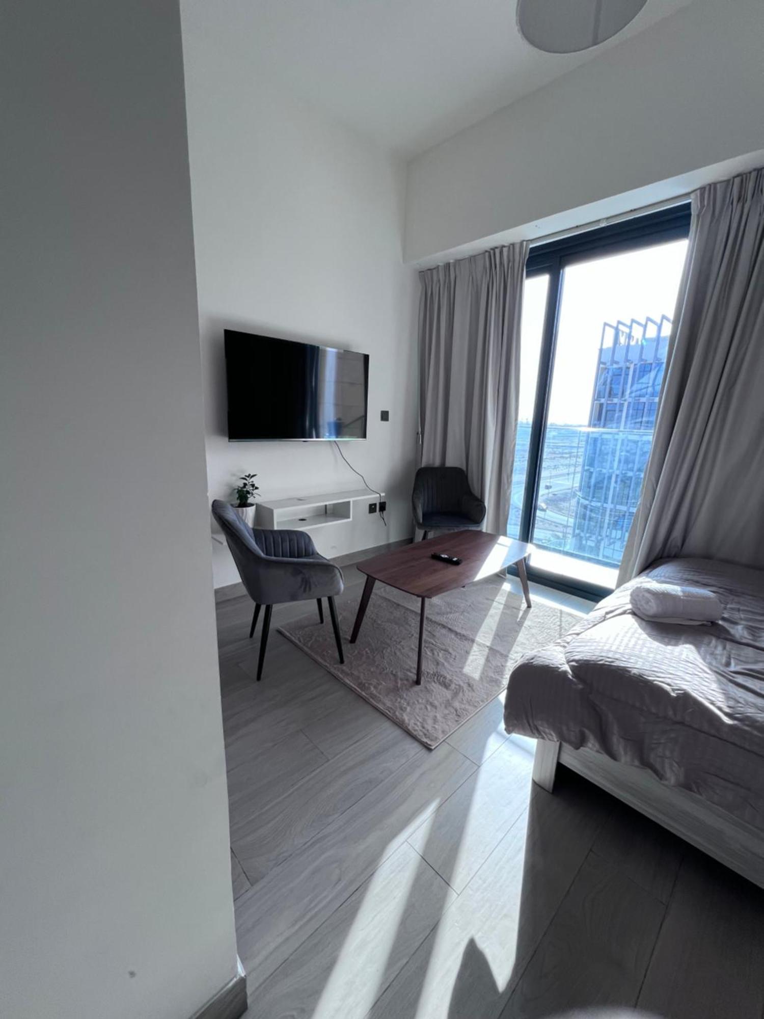 Apartment Azizi Riviera