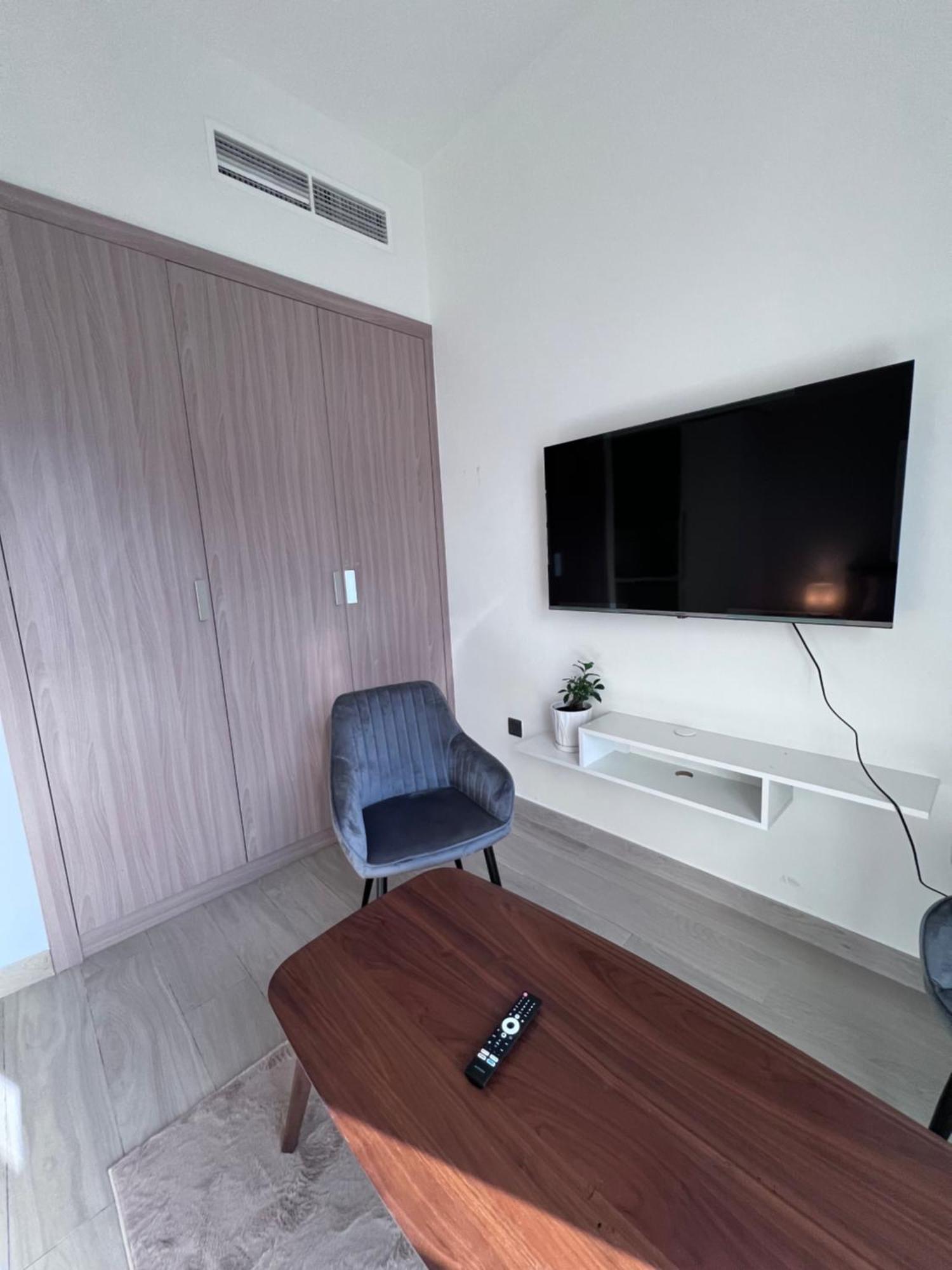 Apartment Azizi Riviera *