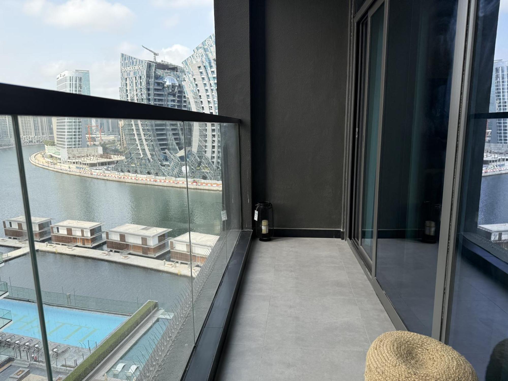 Canal View In Vibrant Business Bay * Dubai