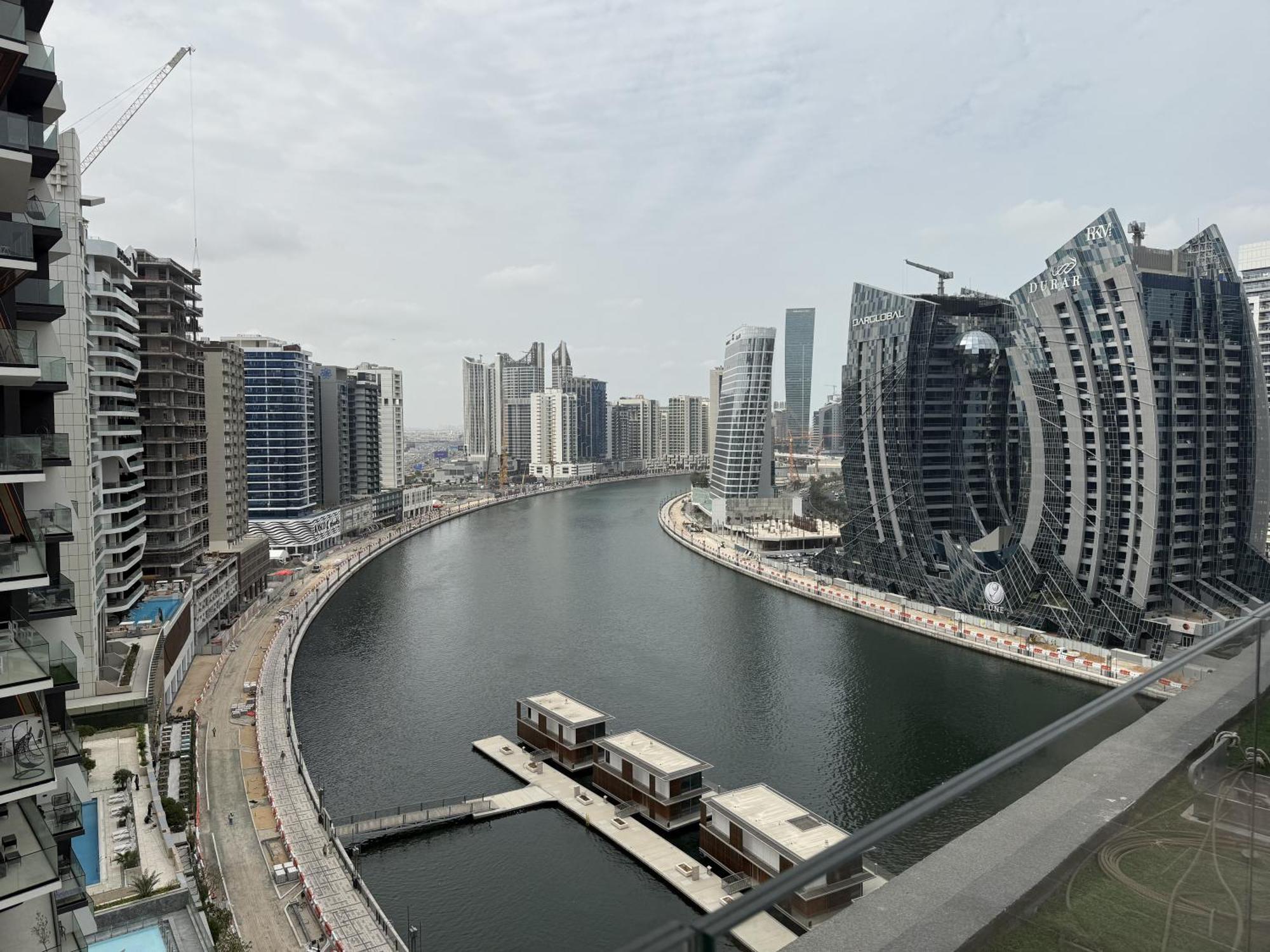 Canal View In Vibrant Business Bay *