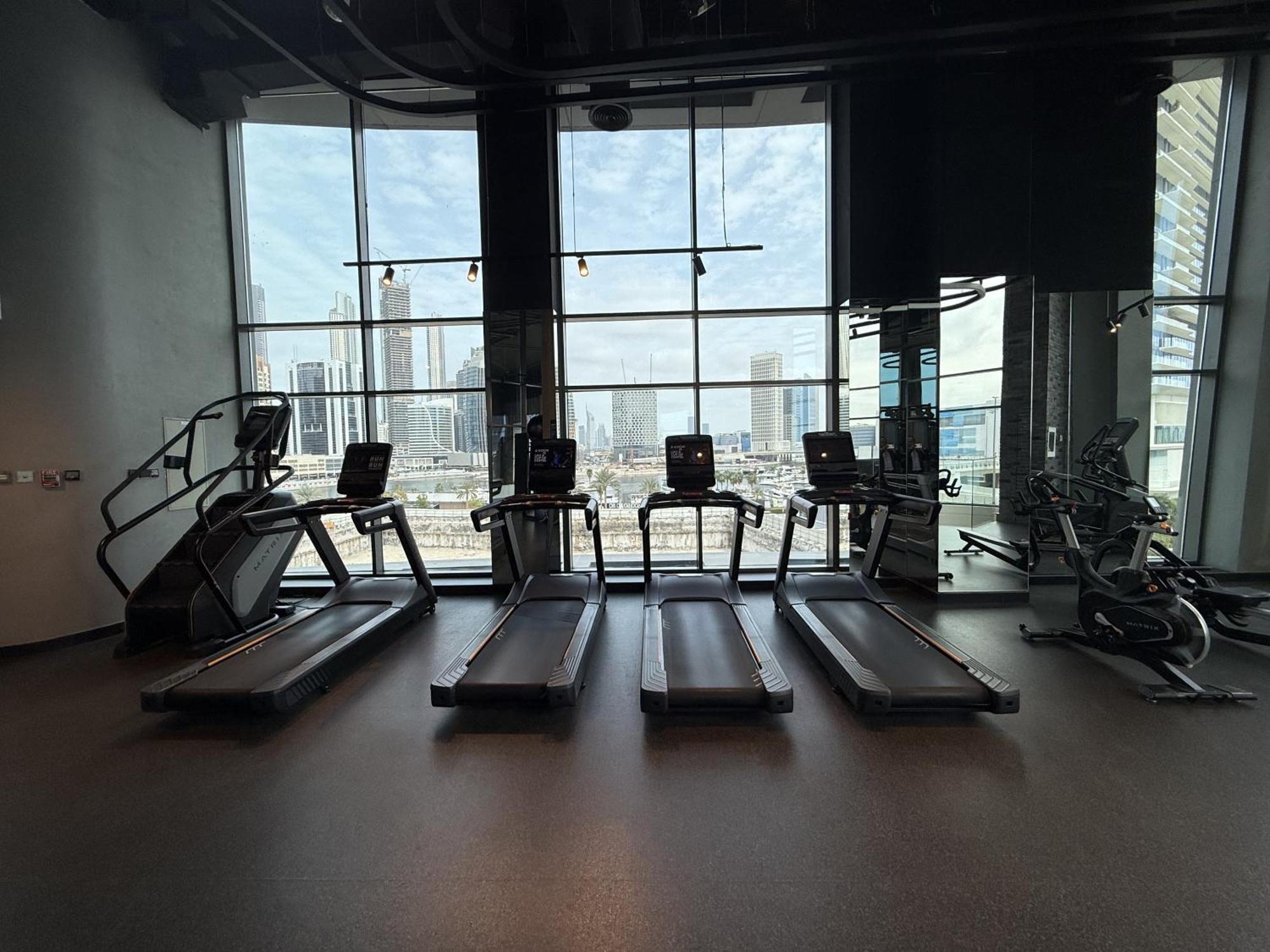 Apartment Canal View In Vibrant Business Bay *