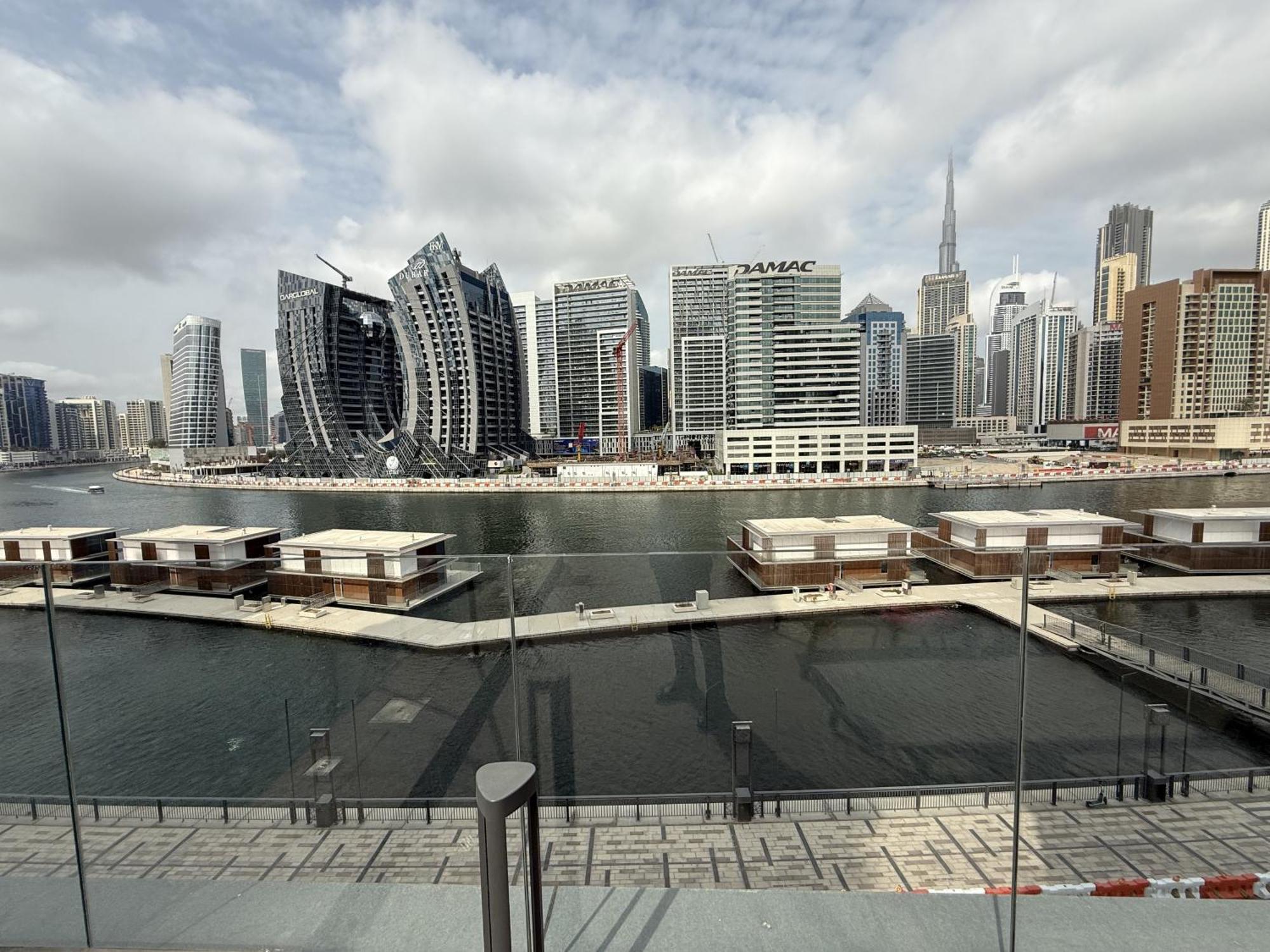 Canal View In Vibrant Business Bay Apartment *