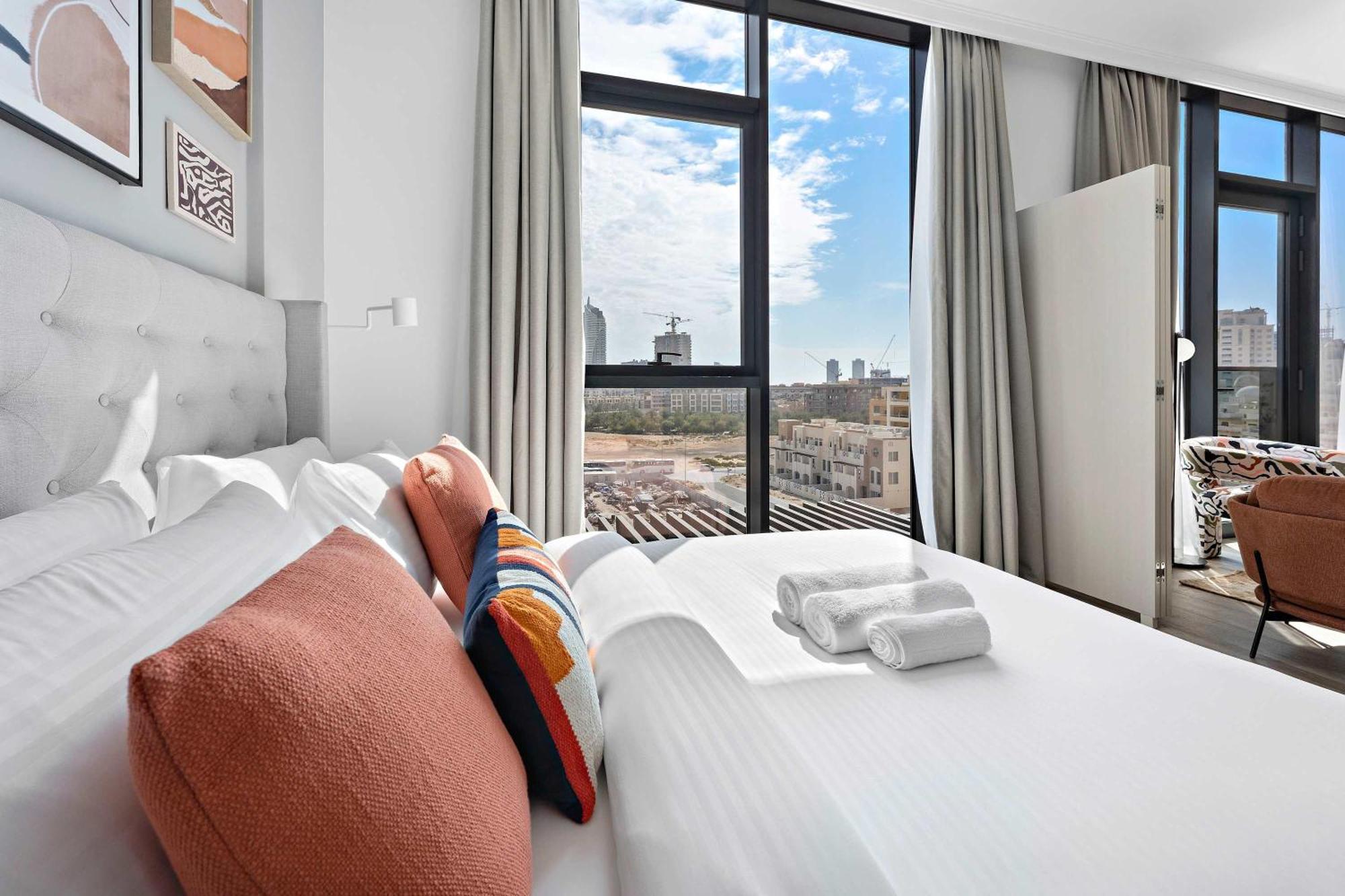 Silkhaus Spacious In Jvc With Modern Furniture