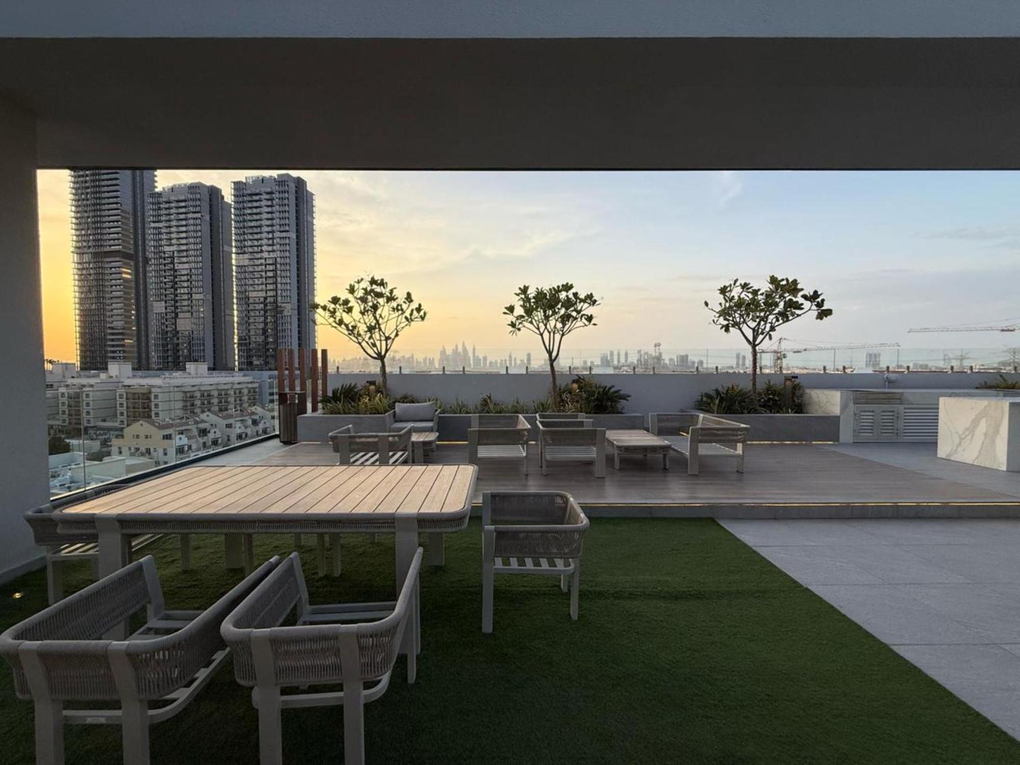 Modern 1br Getaway In Oxford 212 - Comfort & Ease Dubai