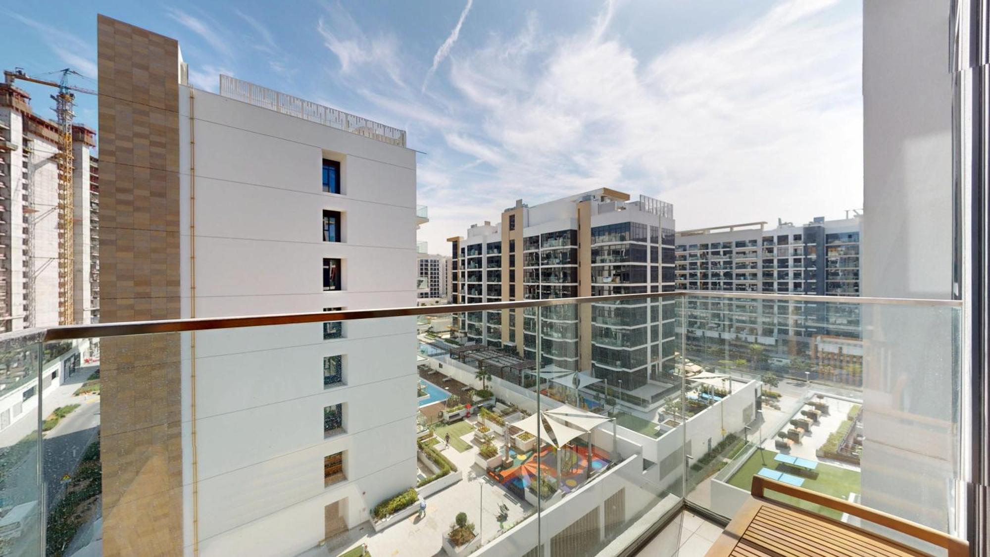 Apartment Fam Living -azizi Rivera 43 ,2br,luxury And Cozy
