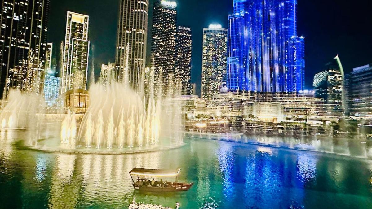 I Burj Retreat I Piano & Workstation Apartment