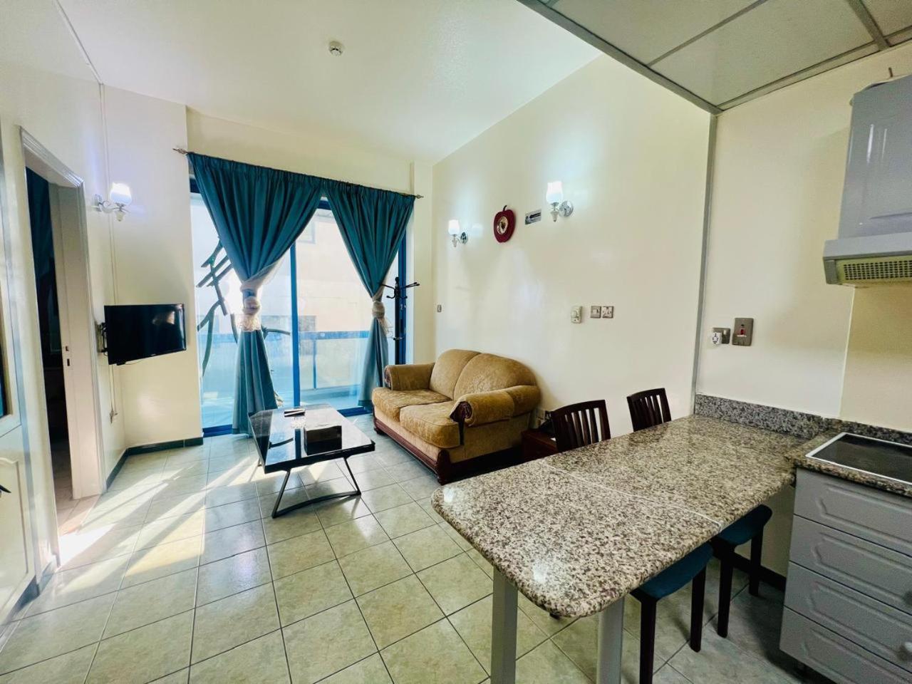 Sky Aparthotel